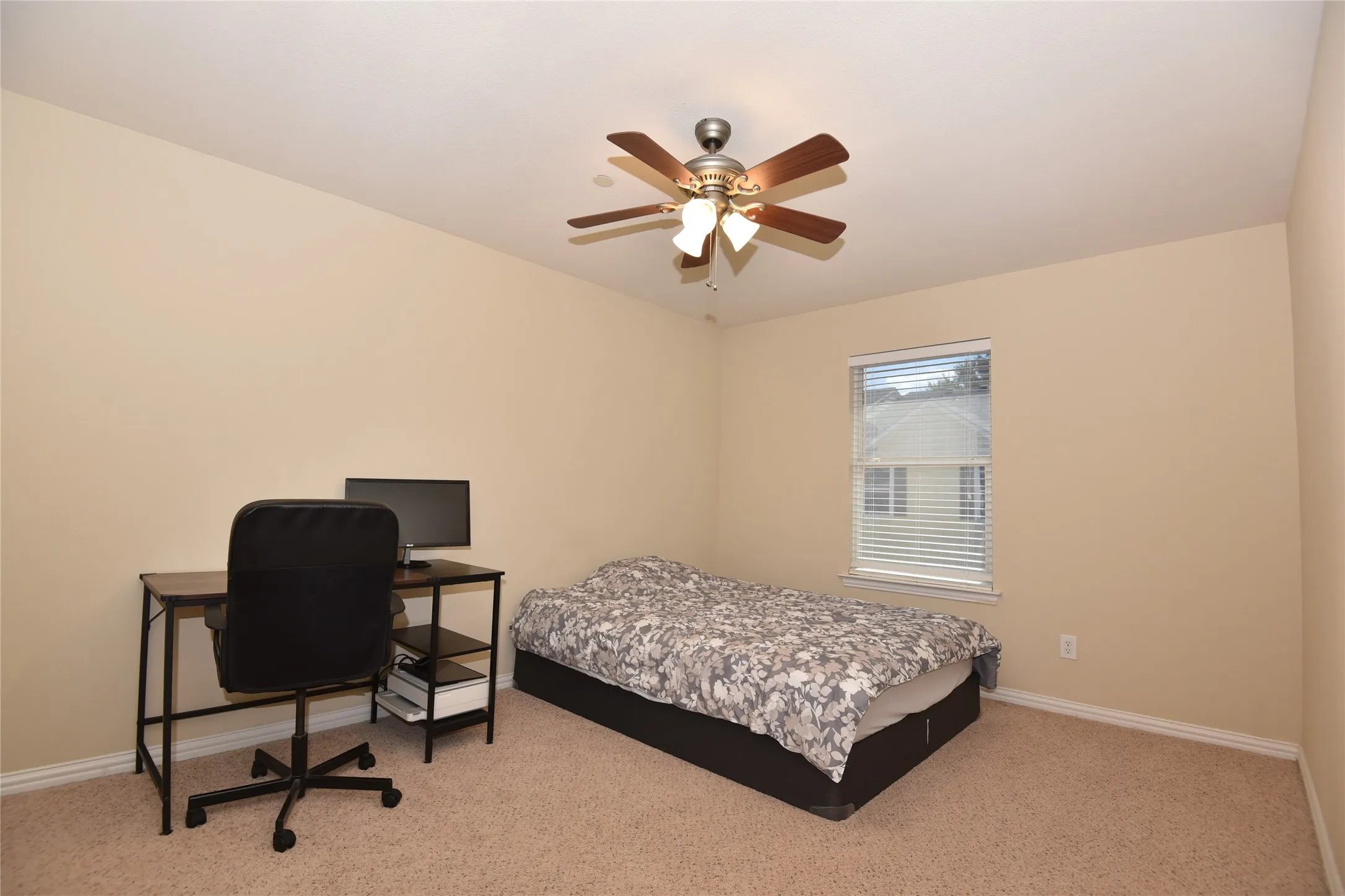 Townhouse For Sale in Tarrant County , 2505 Durango Ridge Drive, Bedford, Texas 76021, 3 Bedroom, 3 Bathroom, 2 Garage spaces, 1,488 Sqft, built in 2005, mls#21394658, Real Estate Agent in Bedford, Homes For Sale in Tarrant county, Homes For Sale in Bedford, Realtor in Bedford Texas, Real Estate Brokerage Independent Realty Texas, Luminita Cordes Realtor