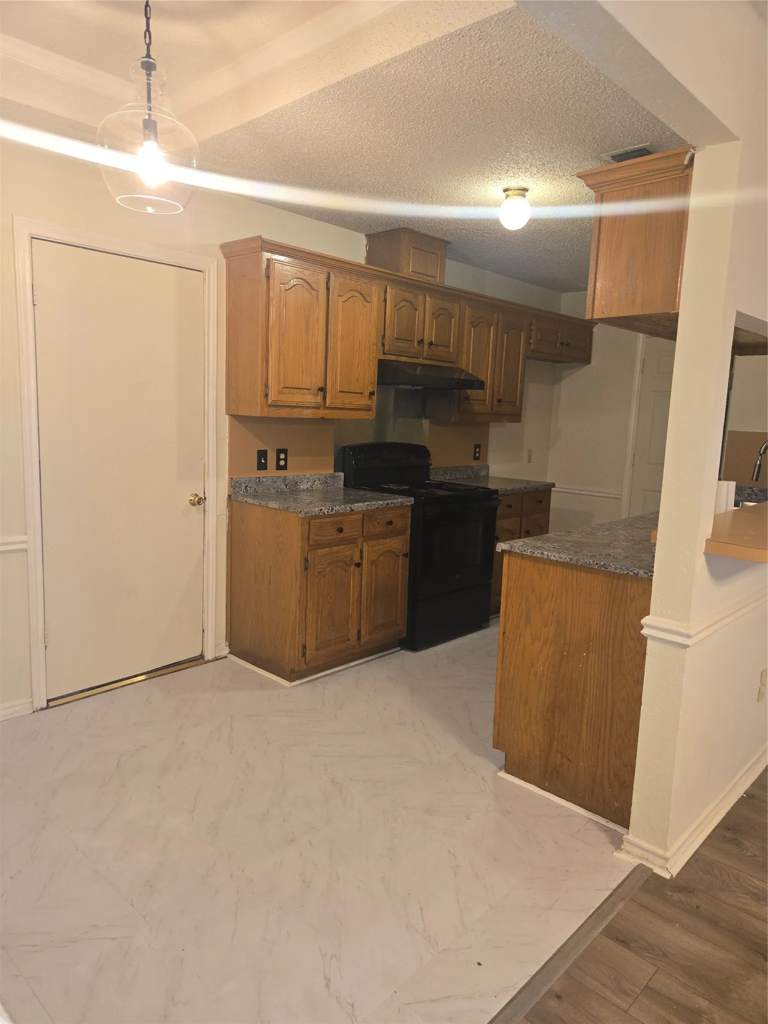 Single Family Residence For Sale in Dallas County , 108 Tara Circle, Lancaster, Texas 75146, 3 Bedroom, 2 Bathroom, 2 Garage spaces, 1,522 Sqft, built in 1984, mls#21394652, Real Estate Agent in Lancaster, Homes For Sale in Dallas county, Homes For Sale in Lancaster, Realtor in Lancaster Texas, Real Estate Brokerage Independent Realty Texas, Luminita Cordes Realtor