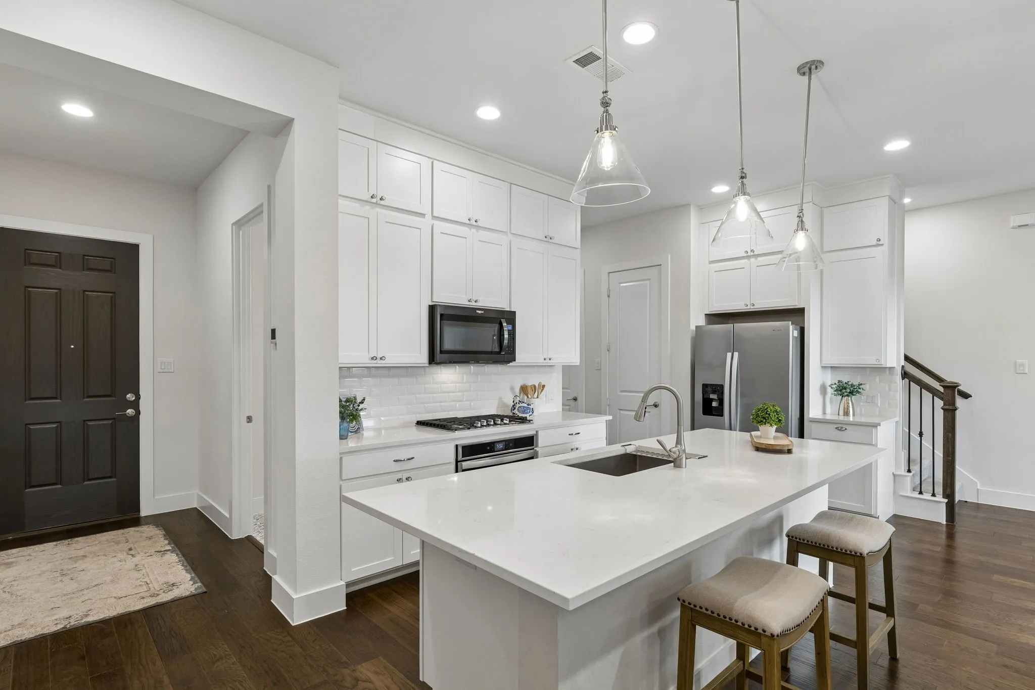 Townhouse For Sale in Collin County , 17717 Sage Lane, Dallas, Texas 75252, 3 Bedroom, 3 Bathroom, 2 Garage spaces, 1,941 Sqft, built in 2019, mls#21396798, Real Estate Agent in Dallas, Homes For Sale in Collin county, Homes For Sale in Dallas, Realtor in Dallas Texas, Real Estate Brokerage Independent Realty Texas, Luminita Cordes Realtor