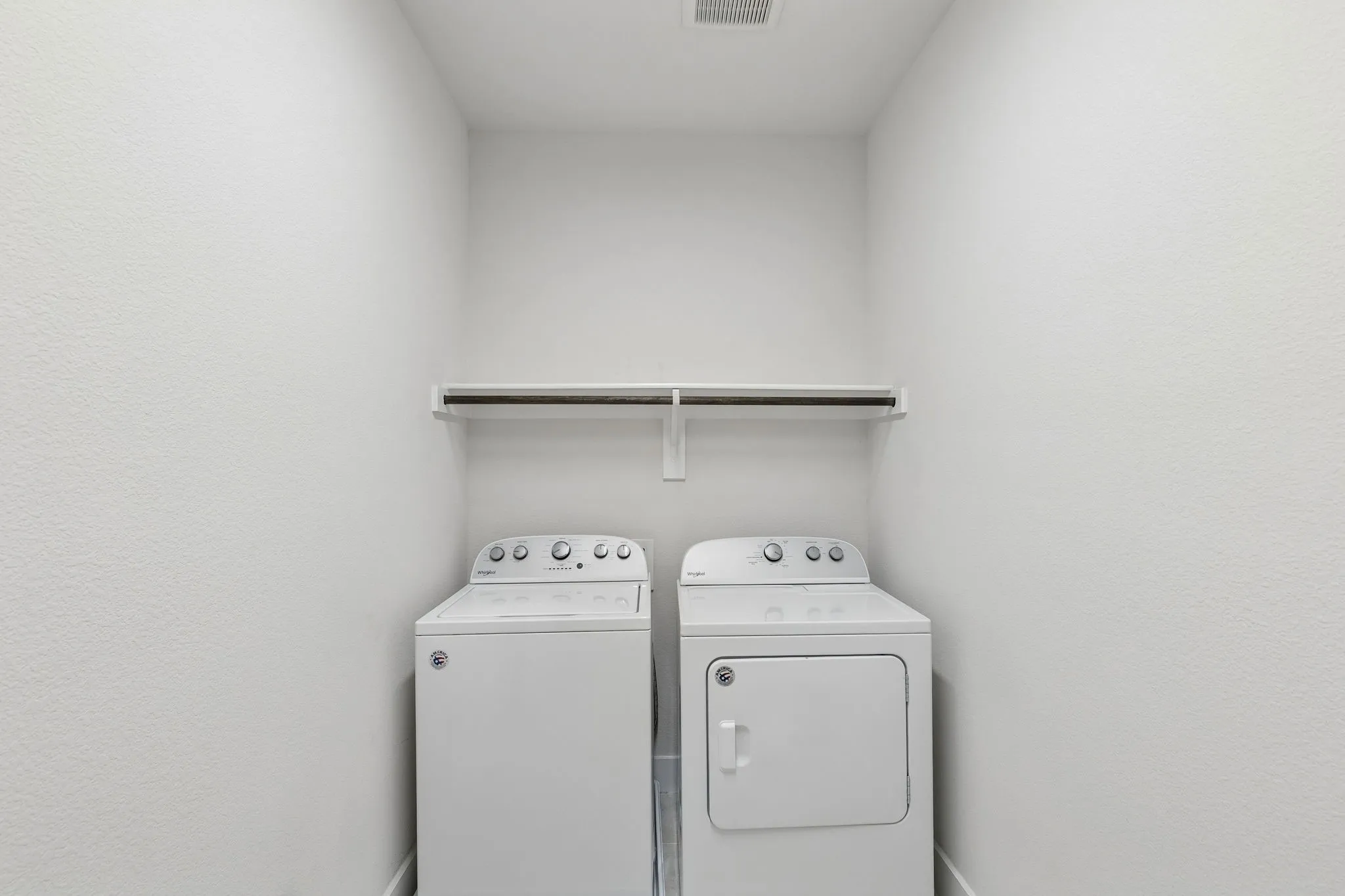 Townhouse For Sale in Collin County , 17717 Sage Lane, Dallas, Texas 75252, 3 Bedroom, 3 Bathroom, 2 Garage spaces, 1,941 Sqft, built in 2019, mls#21396798, Real Estate Agent in Dallas, Homes For Sale in Collin county, Homes For Sale in Dallas, Realtor in Dallas Texas, Real Estate Brokerage Independent Realty Texas, Luminita Cordes Realtor