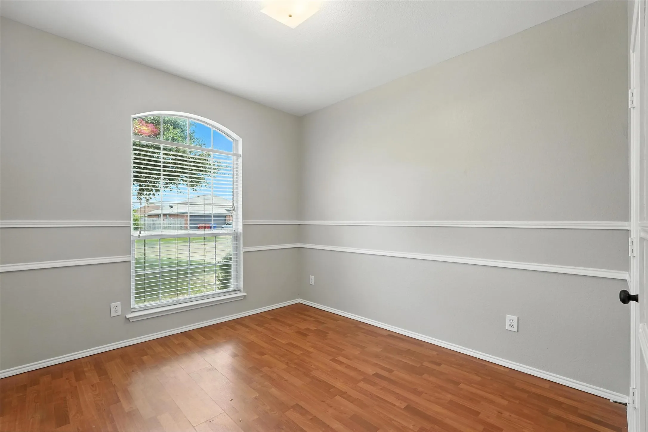 Single Family Residence For Rent in Rockwall County , 1516 Marti Drive, Royse City, Texas 75189, 3 Bedroom, 2 Bathroom, 2 Garage spaces, 1,648 Sqft, built in 2002, mls#21396799, Real Estate Agent in Royse City, Homes For Rent in Rockwall county, Homes For Rent in Royse City, Realtor in Royse City Texas, Real Estate Brokerage Independent Realty Texas, Luminita Cordes Realtor