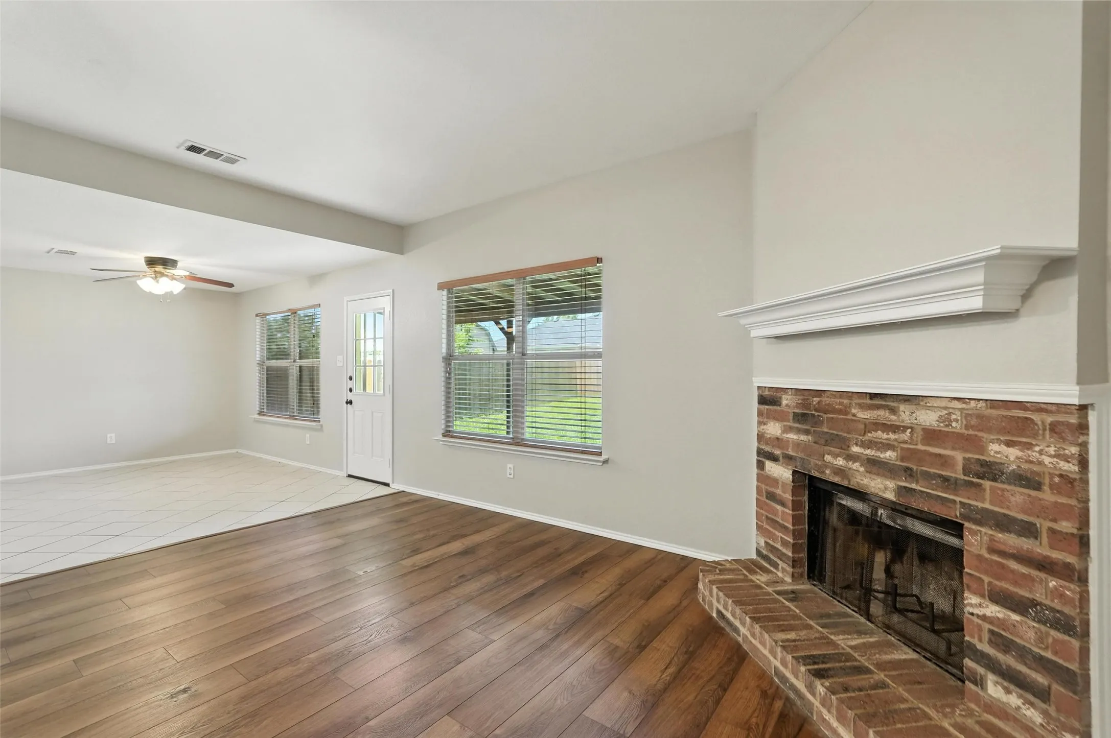 Single Family Residence For Rent in Rockwall County , 1516 Marti Drive, Royse City, Texas 75189, 3 Bedroom, 2 Bathroom, 2 Garage spaces, 1,648 Sqft, built in 2002, mls#21396799, Real Estate Agent in Royse City, Homes For Rent in Rockwall county, Homes For Rent in Royse City, Realtor in Royse City Texas, Real Estate Brokerage Independent Realty Texas, Luminita Cordes Realtor