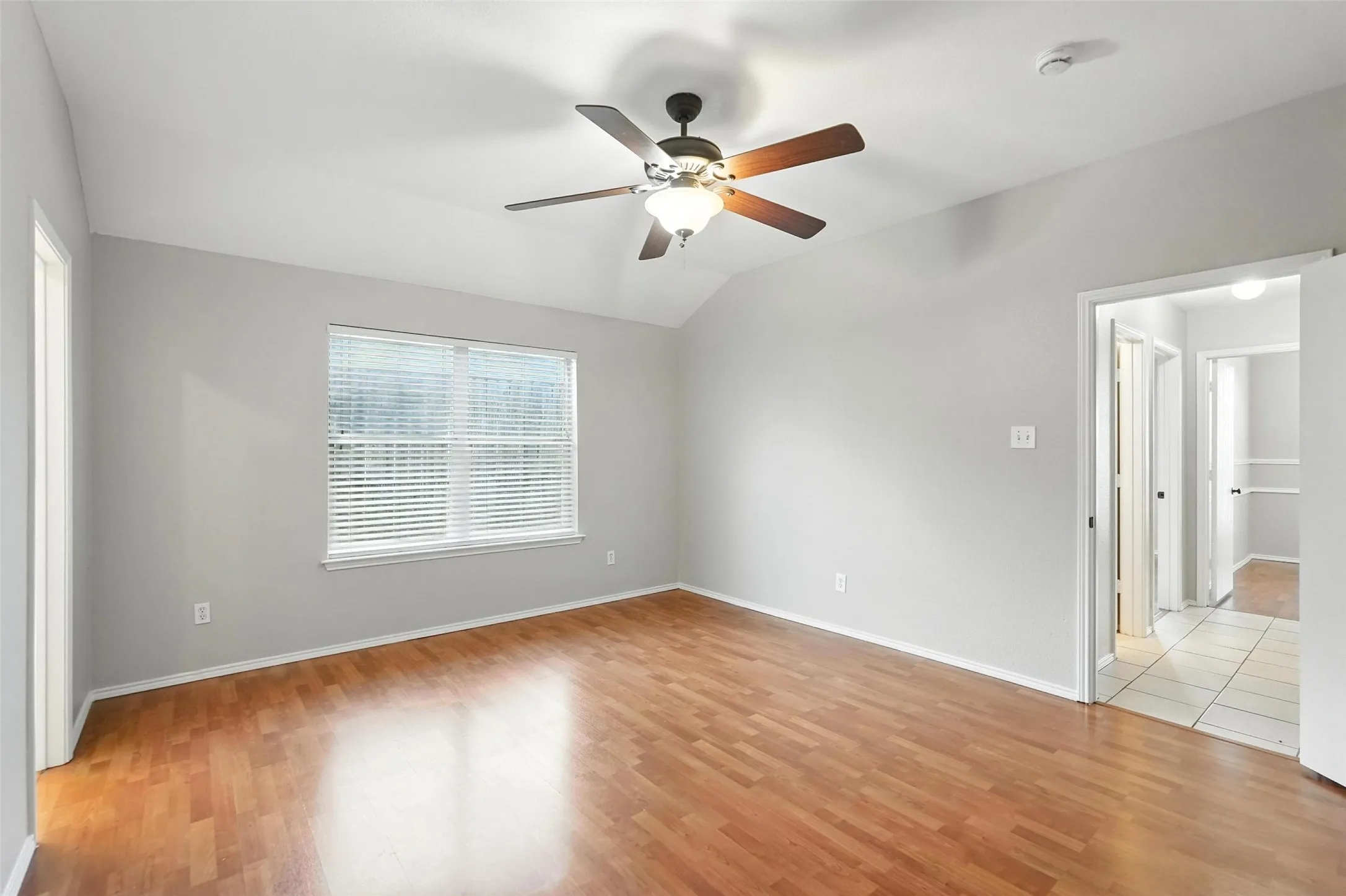 Single Family Residence For Rent in Rockwall County , 1516 Marti Drive, Royse City, Texas 75189, 3 Bedroom, 2 Bathroom, 2 Garage spaces, 1,648 Sqft, built in 2002, mls#21396799, Real Estate Agent in Royse City, Homes For Rent in Rockwall county, Homes For Rent in Royse City, Realtor in Royse City Texas, Real Estate Brokerage Independent Realty Texas, Luminita Cordes Realtor