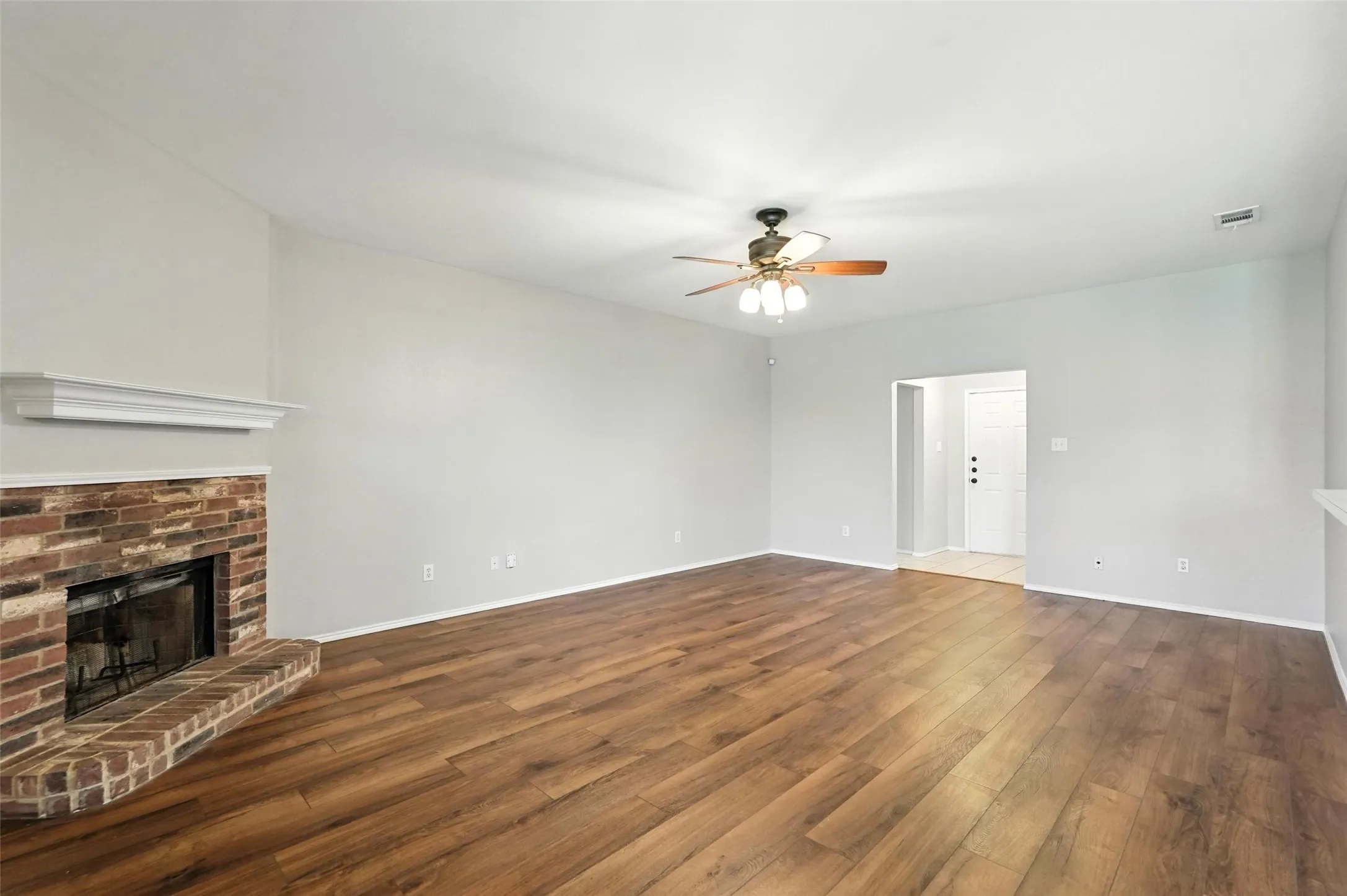 Single Family Residence For Rent in Rockwall County , 1516 Marti Drive, Royse City, Texas 75189, 3 Bedroom, 2 Bathroom, 2 Garage spaces, 1,648 Sqft, built in 2002, mls#21396799, Real Estate Agent in Royse City, Homes For Rent in Rockwall county, Homes For Rent in Royse City, Realtor in Royse City Texas, Real Estate Brokerage Independent Realty Texas, Luminita Cordes Realtor