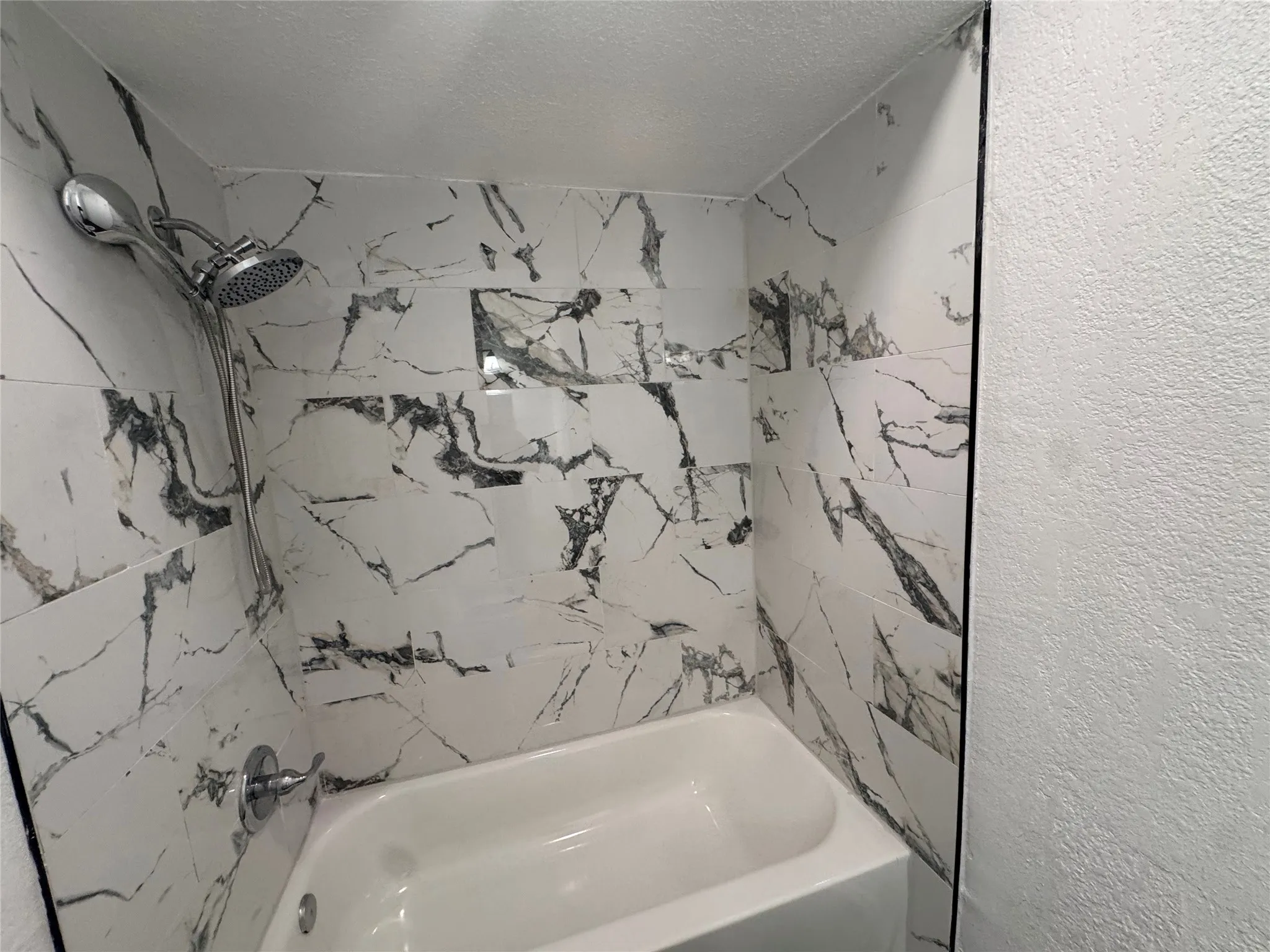 Single Family Residence For Rent in Dallas County , 3648 Country Club Drive W, Irving, Texas 75038, 3 Bedroom, 2 Bathroom, Garage spaces, 2,648 Sqft, built in 1981, mls#21396797, Real Estate Agent in Irving, Homes For Rent in Dallas county, Homes For Rent in Irving, Realtor in Irving Texas, Real Estate Brokerage Independent Realty Texas, Luminita Cordes Realtor