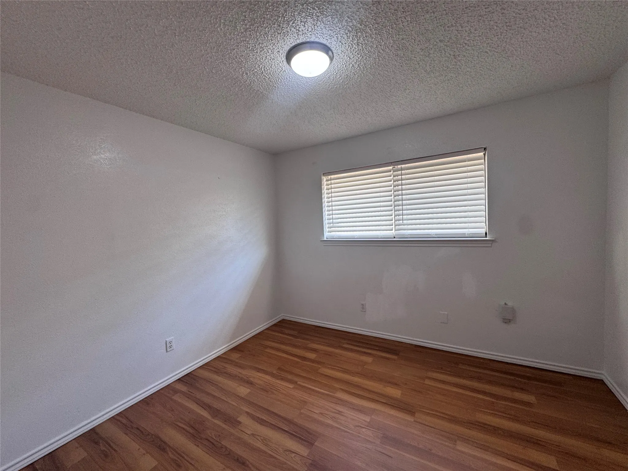 Single Family Residence For Rent in Dallas County , 3648 Country Club Drive W, Irving, Texas 75038, 3 Bedroom, 2 Bathroom, Garage spaces, 2,648 Sqft, built in 1981, mls#21396797, Real Estate Agent in Irving, Homes For Rent in Dallas county, Homes For Rent in Irving, Realtor in Irving Texas, Real Estate Brokerage Independent Realty Texas, Luminita Cordes Realtor