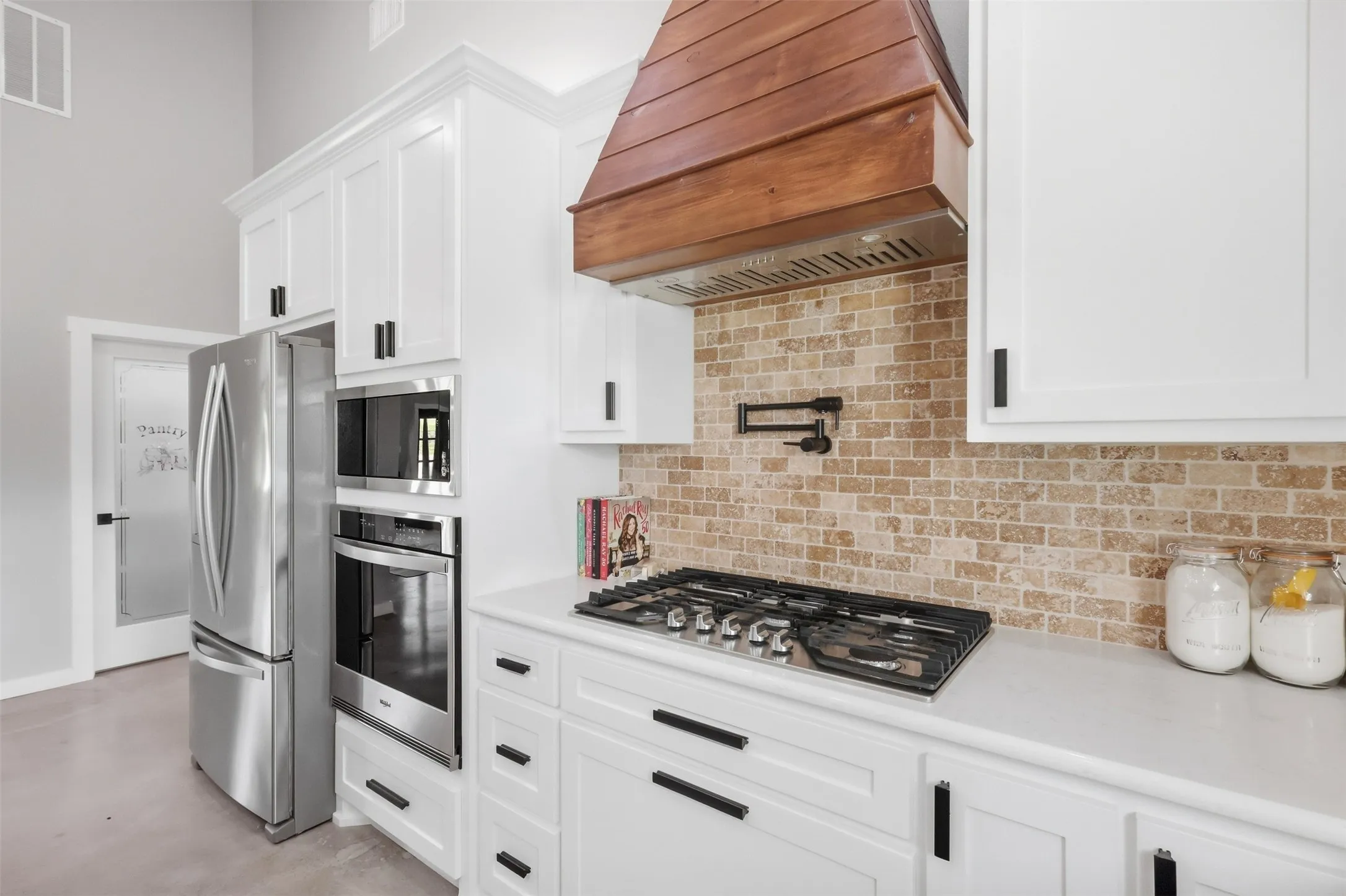 Gas cooktop