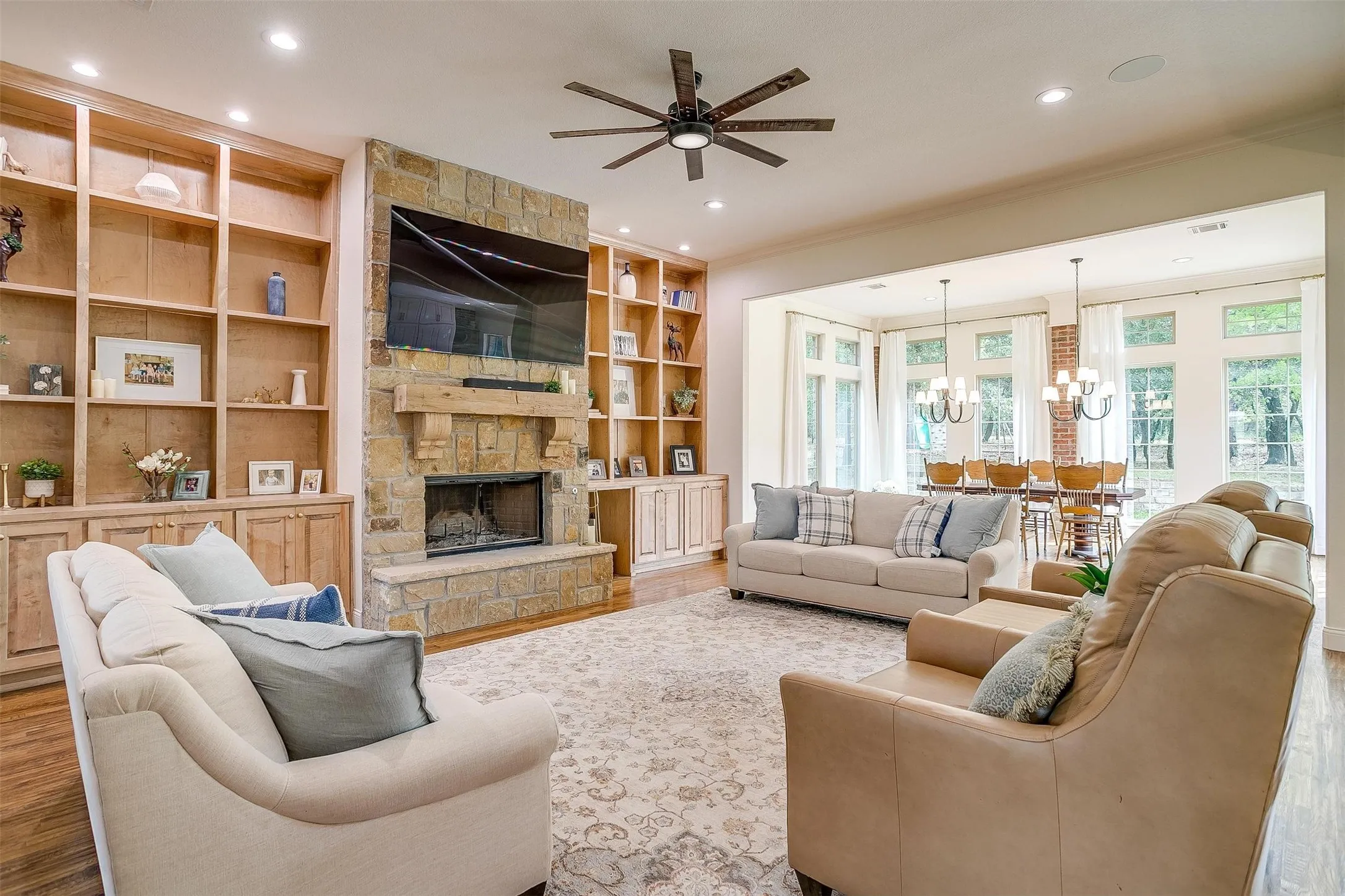 Single Family Residence For Sale in Parker County , 115 Lantana Court, Peaster, Texas 76487, 4 Bedroom, 4 Bathroom, 3 Garage spaces, 3,750 Sqft, built in 2002, mls#21396801, Real Estate Agent in Peaster, Homes For Sale in Parker county, Homes For Sale in Peaster, Realtor in Peaster Texas, Real Estate Brokerage Independent Realty Texas, Luminita Cordes Realtor