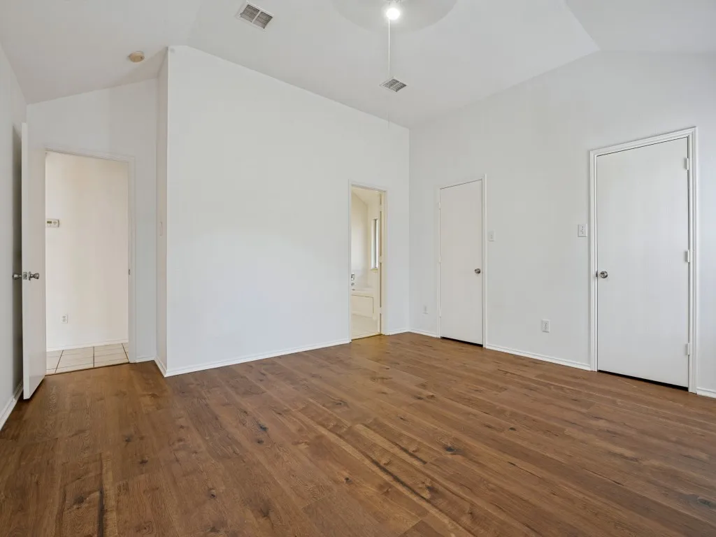 Single Family Residence For Sale in Tarrant County , 2459 Frontier Drive, Grand Prairie, Texas 75052, 4 Bedroom, 2 Bathroom, 2 Garage spaces, 2,194 Sqft, built in 2002, mls#21396624, Real Estate Agent in Grand Prairie, Homes For Sale in Tarrant county, Homes For Sale in Grand Prairie, Realtor in Grand Prairie Texas, Real Estate Brokerage Independent Realty Texas, Luminita Cordes Realtor