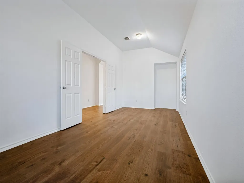 Single Family Residence For Sale in Tarrant County , 2459 Frontier Drive, Grand Prairie, Texas 75052, 4 Bedroom, 2 Bathroom, 2 Garage spaces, 2,194 Sqft, built in 2002, mls#21396624, Real Estate Agent in Grand Prairie, Homes For Sale in Tarrant county, Homes For Sale in Grand Prairie, Realtor in Grand Prairie Texas, Real Estate Brokerage Independent Realty Texas, Luminita Cordes Realtor