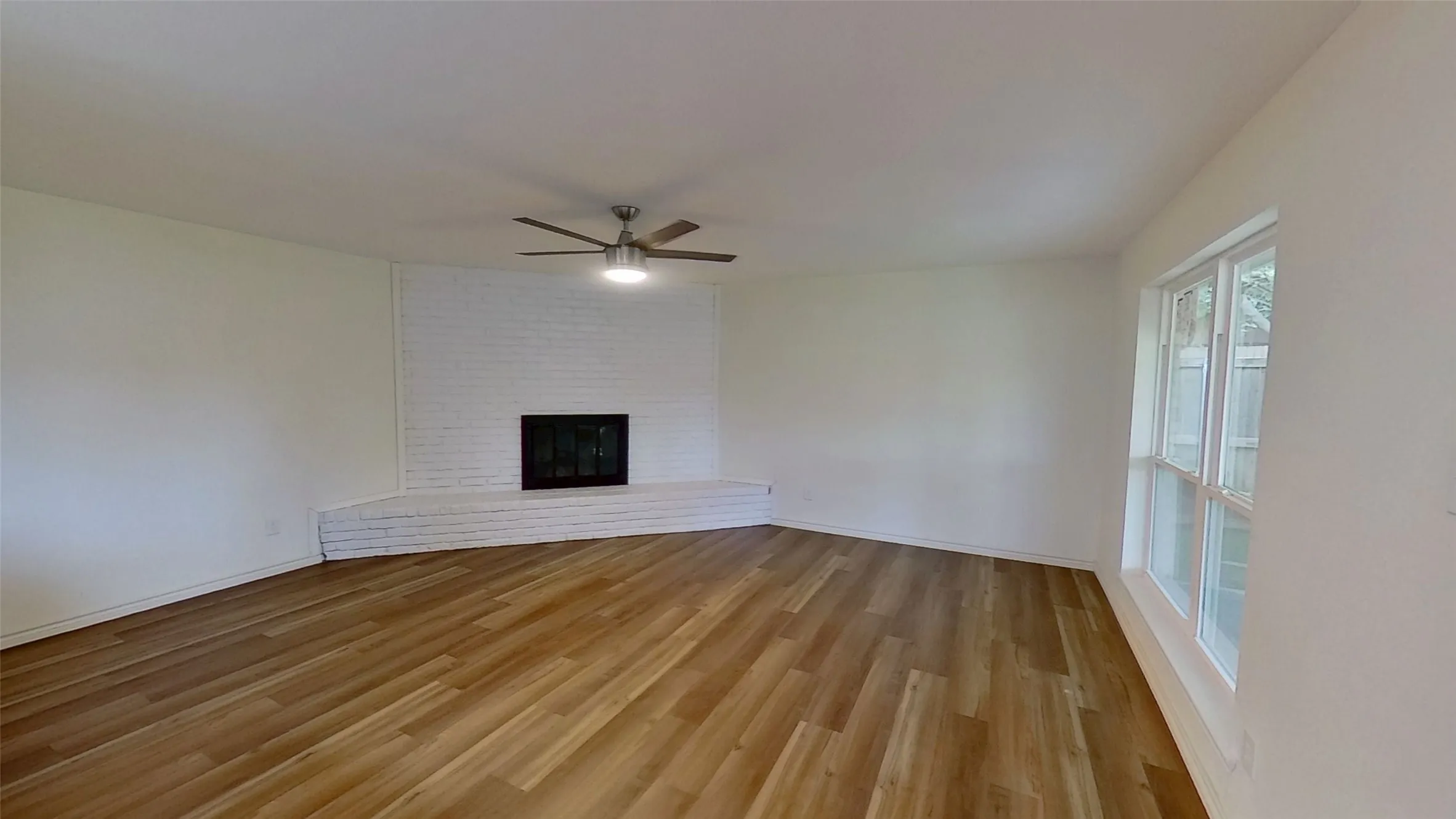 Single Family Residence For Sale in Tarrant County , 2231 Park Springs Court, Arlington, Texas 76013, 3 Bedroom, 2 Bathroom, 2 Garage spaces, 1,418 Sqft, built in 1978, mls#21395816, Real Estate Agent in Arlington, Homes For Sale in Tarrant county, Homes For Sale in Arlington, Realtor in Arlington Texas, Real Estate Brokerage Independent Realty Texas, Luminita Cordes Realtor