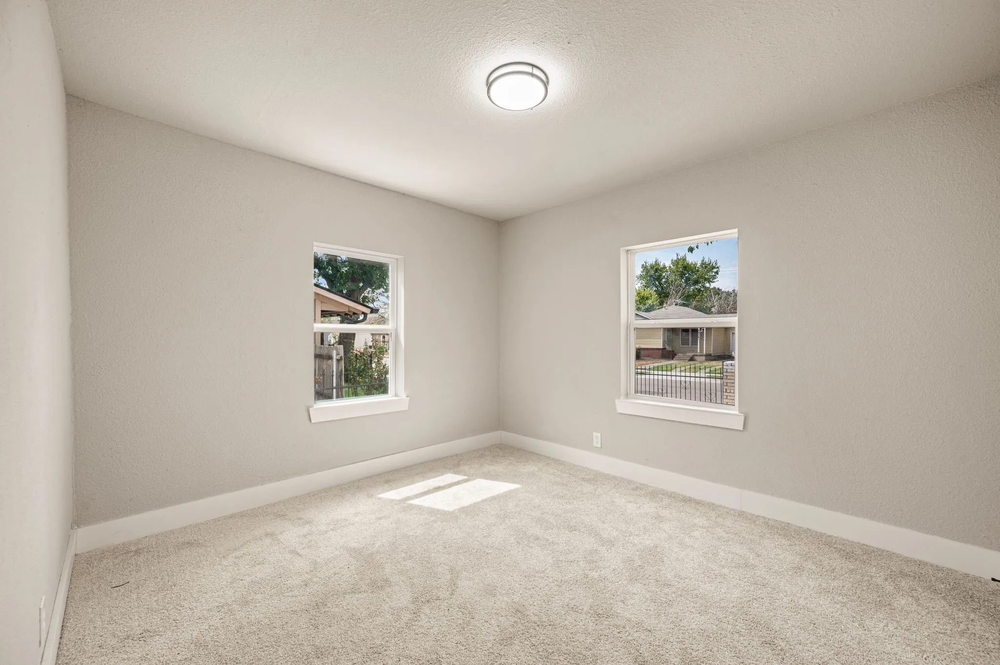 Single Family Residence For Sale in Tarrant County , 3855 Dowdell Street, Fort Worth, Texas 76119, 3 Bedroom, 2 Bathroom, Garage spaces, 1,425 Sqft, built in 1952, mls#21396805, Real Estate Agent in Fort Worth, Homes For Sale in Tarrant county, Homes For Sale in Fort Worth, Realtor in Fort Worth Texas, Real Estate Brokerage Independent Realty Texas, Luminita Cordes Realtor