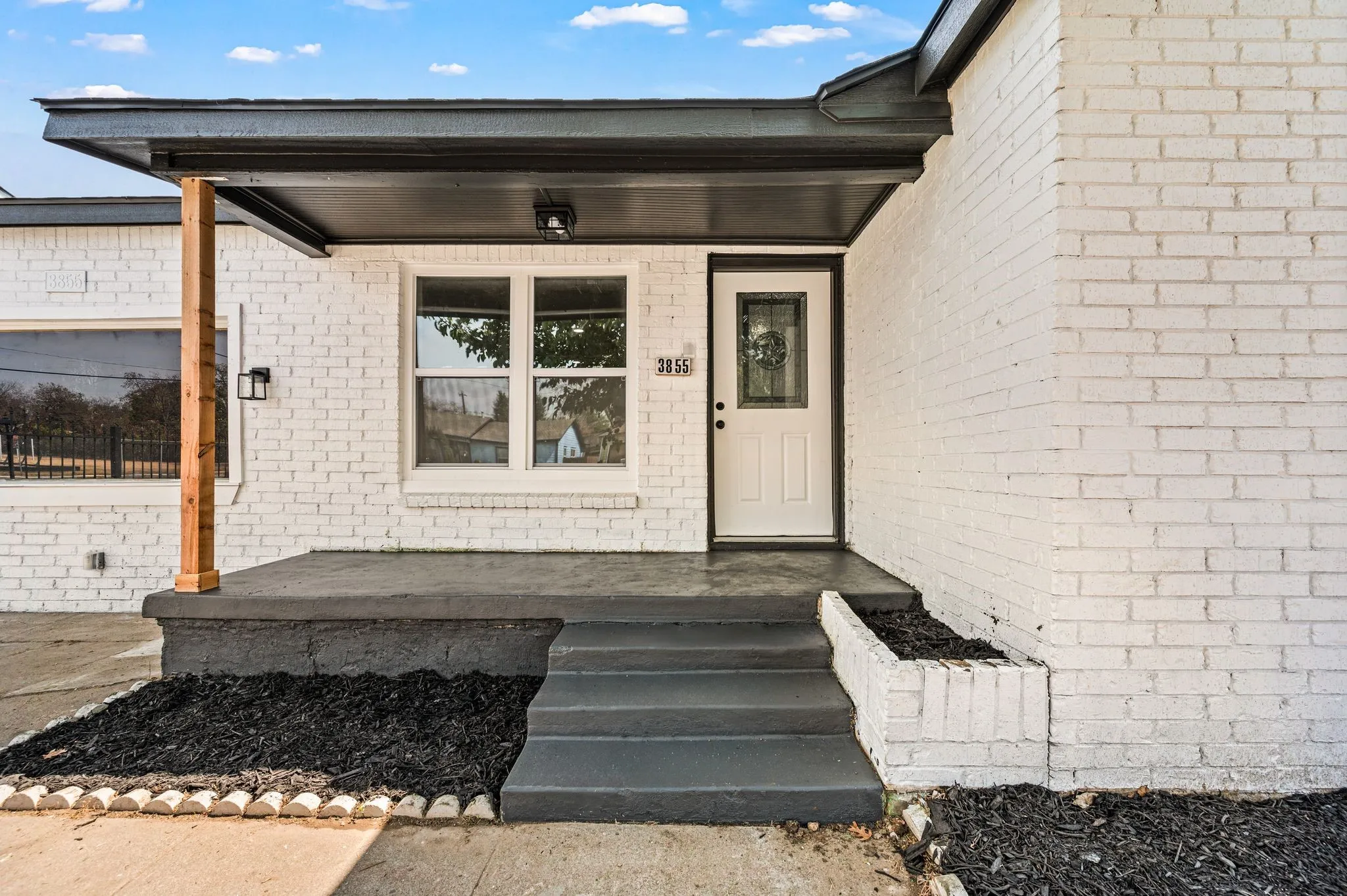 Single Family Residence For Sale in Tarrant County , 3855 Dowdell Street, Fort Worth, Texas 76119, 3 Bedroom, 2 Bathroom, Garage spaces, 1,425 Sqft, built in 1952, mls#21396805, Real Estate Agent in Fort Worth, Homes For Sale in Tarrant county, Homes For Sale in Fort Worth, Realtor in Fort Worth Texas, Real Estate Brokerage Independent Realty Texas, Luminita Cordes Realtor