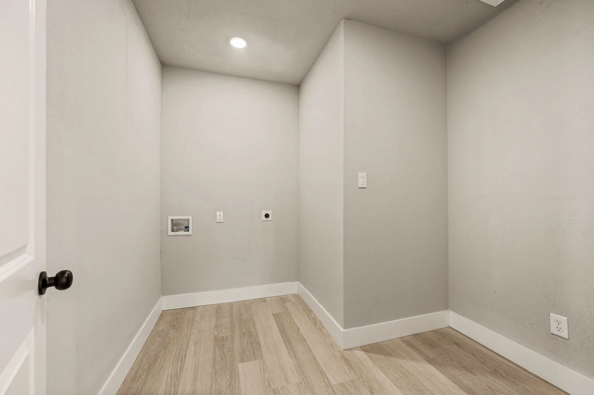 Single Family Residence For Sale in Tarrant County , 3855 Dowdell Street, Fort Worth, Texas 76119, 3 Bedroom, 2 Bathroom, Garage spaces, 1,425 Sqft, built in 1952, mls#21396805, Real Estate Agent in Fort Worth, Homes For Sale in Tarrant county, Homes For Sale in Fort Worth, Realtor in Fort Worth Texas, Real Estate Brokerage Independent Realty Texas, Luminita Cordes Realtor