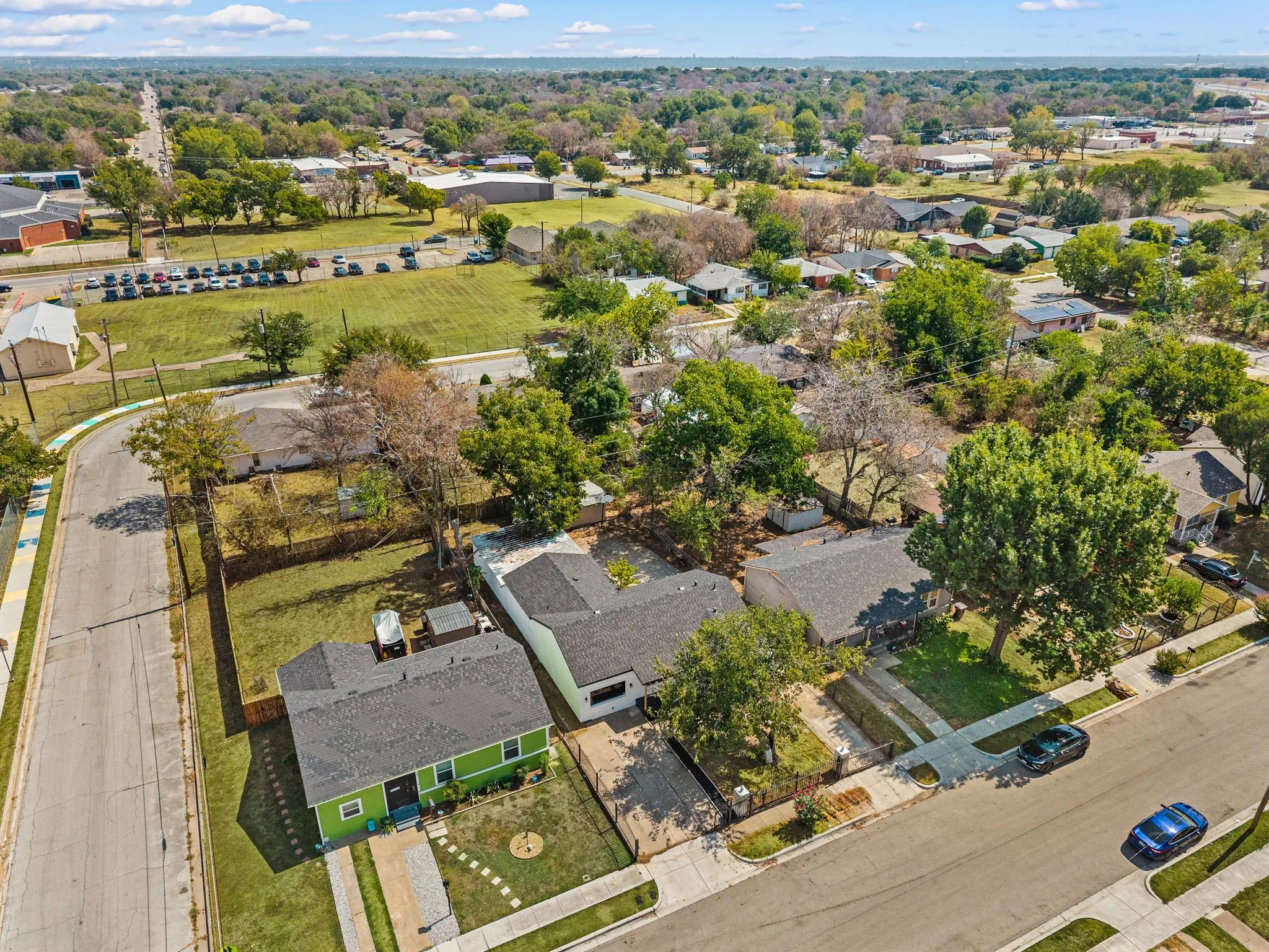 Single Family Residence For Sale in Tarrant County , 3855 Dowdell Street, Fort Worth, Texas 76119, 3 Bedroom, 2 Bathroom, Garage spaces, 1,425 Sqft, built in 1952, mls#21396805, Real Estate Agent in Fort Worth, Homes For Sale in Tarrant county, Homes For Sale in Fort Worth, Realtor in Fort Worth Texas, Real Estate Brokerage Independent Realty Texas, Luminita Cordes Realtor