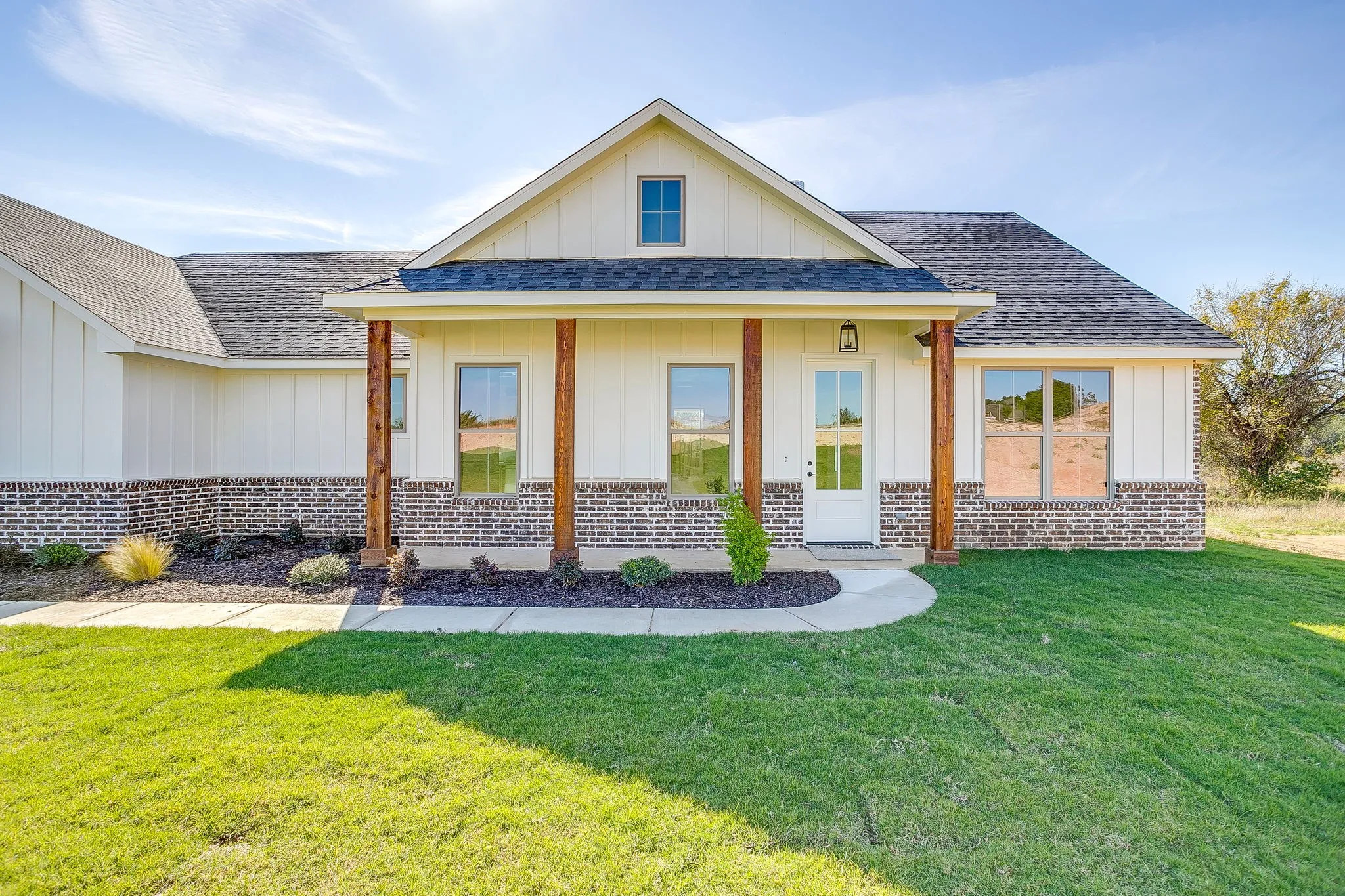 Single Family Residence For Sale in Parker County , 217 Kilkenny Road, Poolville, Texas 76487, 3 Bedroom, 2 Bathroom, 2 Garage spaces, 2,000 Sqft, built in 2025, mls#21396804, Real Estate Agent in Poolville, Homes For Sale in Parker county, Homes For Sale in Poolville, Realtor in Poolville Texas, Real Estate Brokerage Independent Realty Texas, Luminita Cordes Realtor