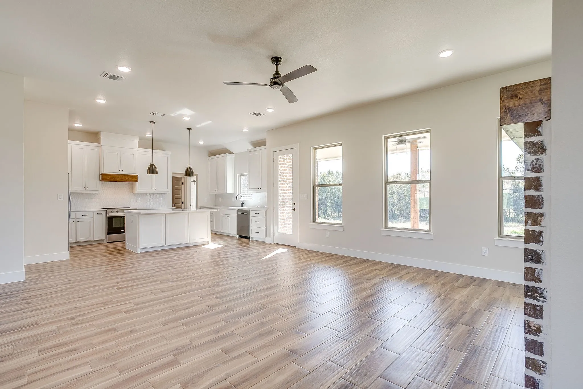 Single Family Residence For Sale in Parker County , 217 Kilkenny Road, Poolville, Texas 76487, 3 Bedroom, 2 Bathroom, 2 Garage spaces, 2,000 Sqft, built in 2025, mls#21396804, Real Estate Agent in Poolville, Homes For Sale in Parker county, Homes For Sale in Poolville, Realtor in Poolville Texas, Real Estate Brokerage Independent Realty Texas, Luminita Cordes Realtor