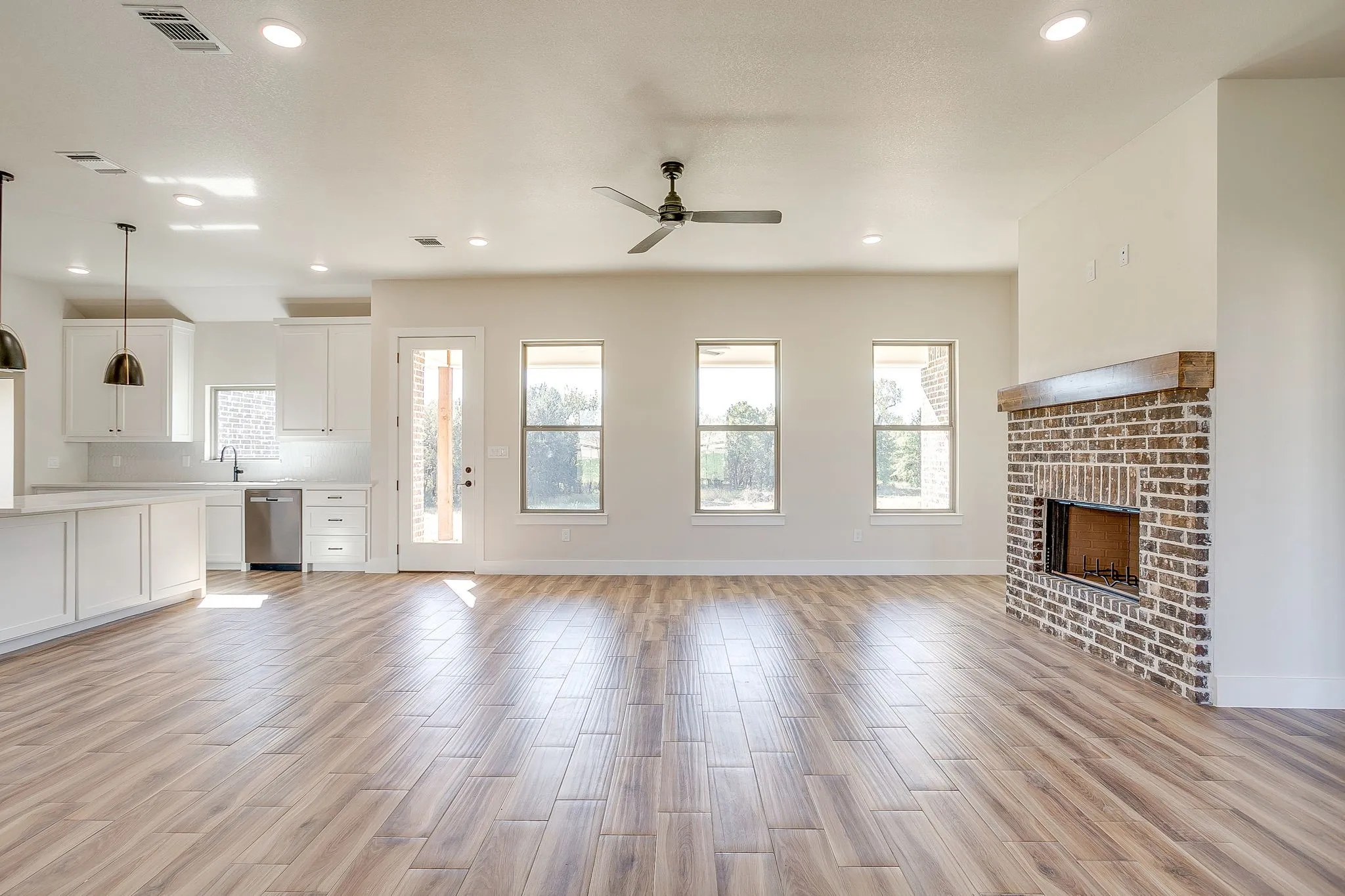 Single Family Residence For Sale in Parker County , 217 Kilkenny Road, Poolville, Texas 76487, 3 Bedroom, 2 Bathroom, 2 Garage spaces, 2,000 Sqft, built in 2025, mls#21396804, Real Estate Agent in Poolville, Homes For Sale in Parker county, Homes For Sale in Poolville, Realtor in Poolville Texas, Real Estate Brokerage Independent Realty Texas, Luminita Cordes Realtor