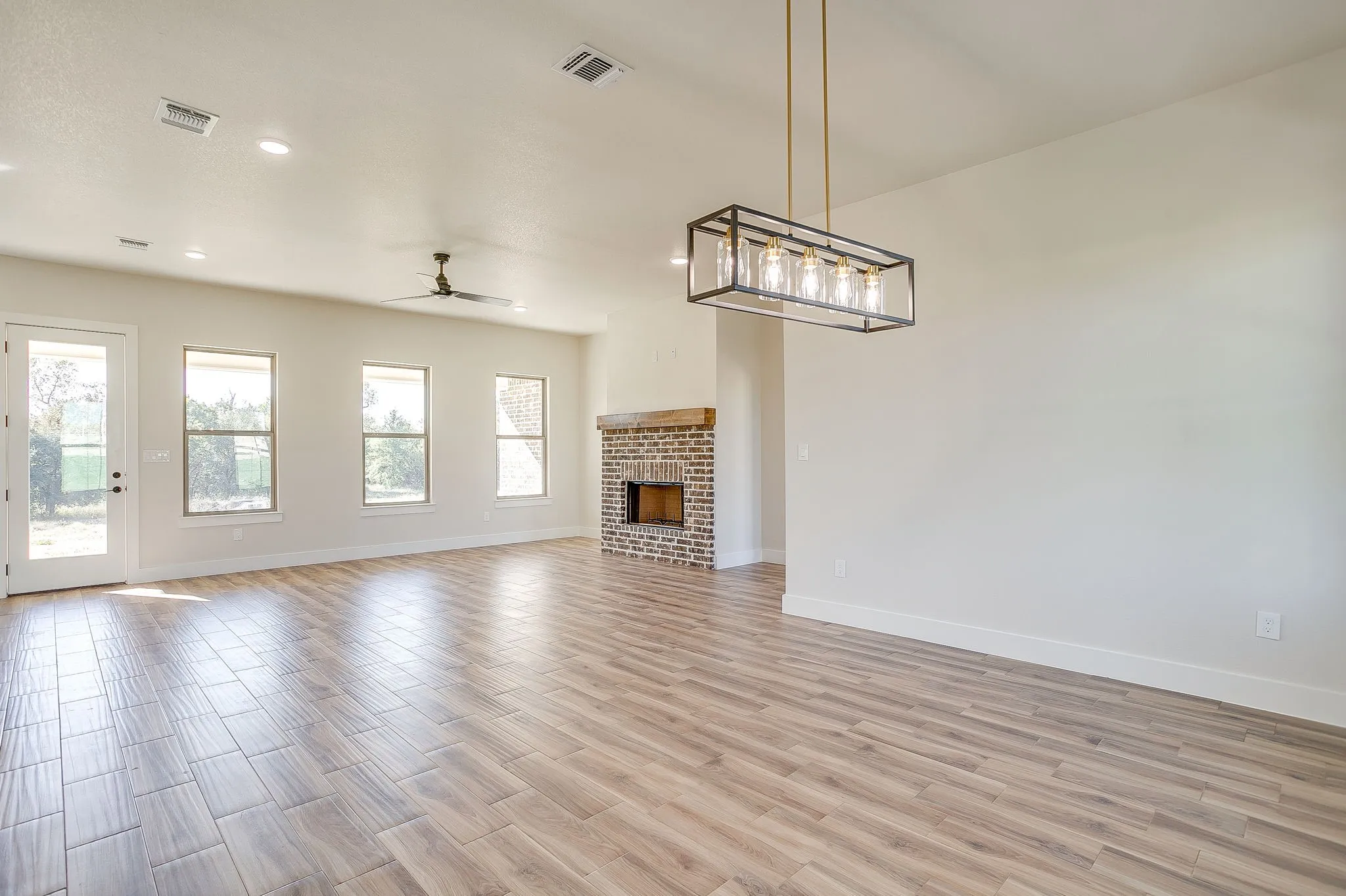 Single Family Residence For Sale in Parker County , 217 Kilkenny Road, Poolville, Texas 76487, 3 Bedroom, 2 Bathroom, 2 Garage spaces, 2,000 Sqft, built in 2025, mls#21396804, Real Estate Agent in Poolville, Homes For Sale in Parker county, Homes For Sale in Poolville, Realtor in Poolville Texas, Real Estate Brokerage Independent Realty Texas, Luminita Cordes Realtor