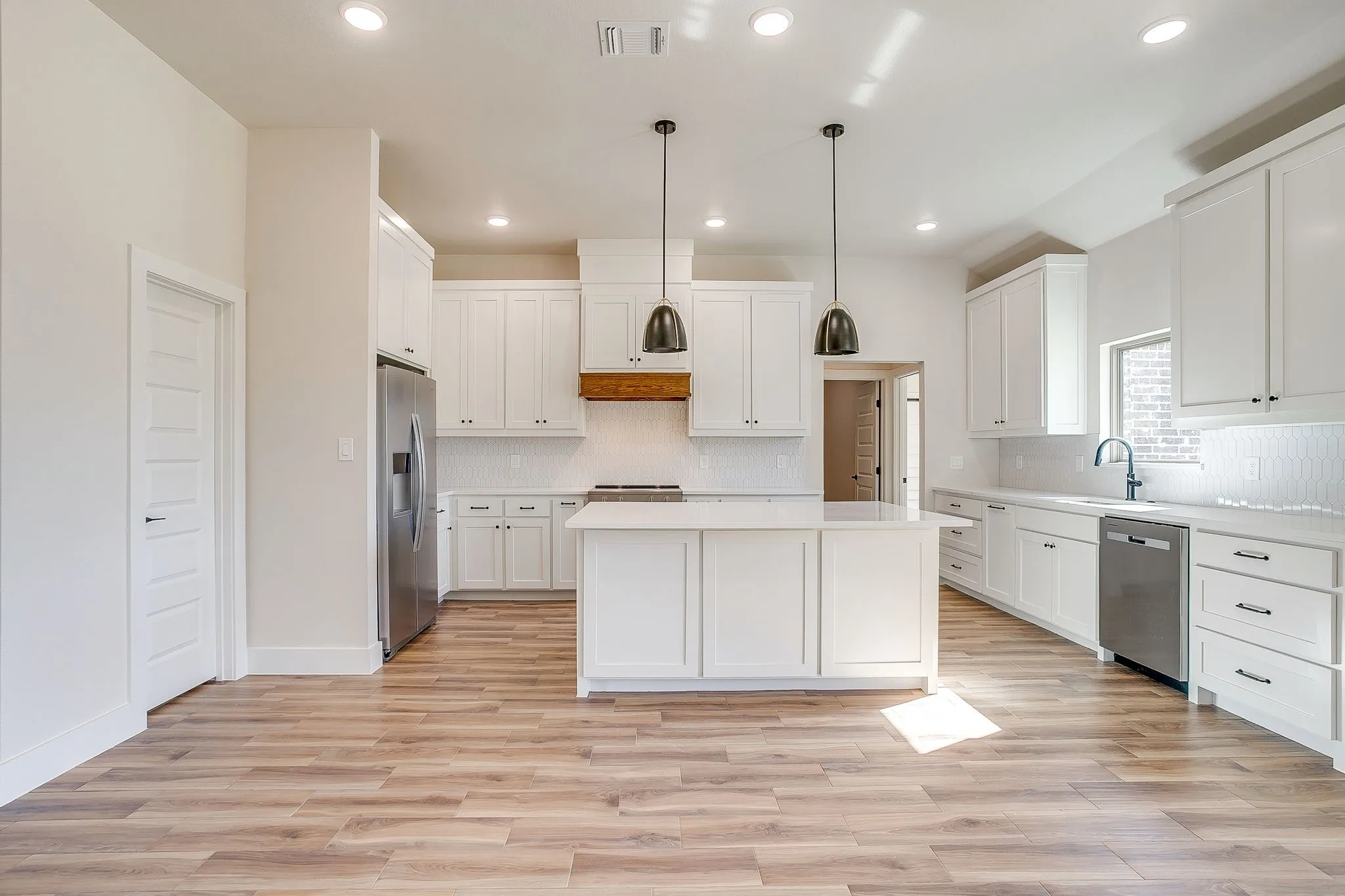 Single Family Residence For Sale in Parker County , 217 Kilkenny Road, Poolville, Texas 76487, 3 Bedroom, 2 Bathroom, 2 Garage spaces, 2,000 Sqft, built in 2025, mls#21396804, Real Estate Agent in Poolville, Homes For Sale in Parker county, Homes For Sale in Poolville, Realtor in Poolville Texas, Real Estate Brokerage Independent Realty Texas, Luminita Cordes Realtor