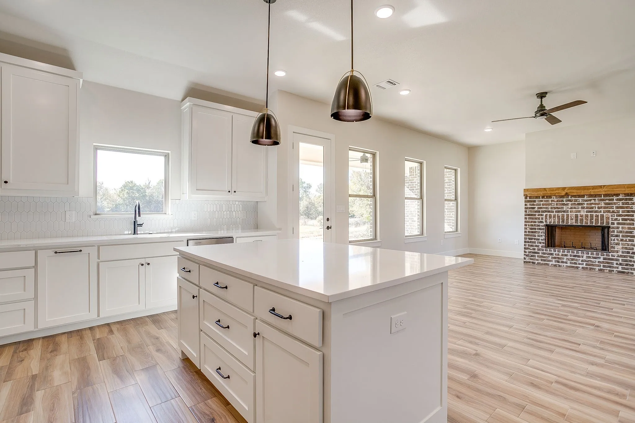 Single Family Residence For Sale in Parker County , 217 Kilkenny Road, Poolville, Texas 76487, 3 Bedroom, 2 Bathroom, 2 Garage spaces, 2,000 Sqft, built in 2025, mls#21396804, Real Estate Agent in Poolville, Homes For Sale in Parker county, Homes For Sale in Poolville, Realtor in Poolville Texas, Real Estate Brokerage Independent Realty Texas, Luminita Cordes Realtor