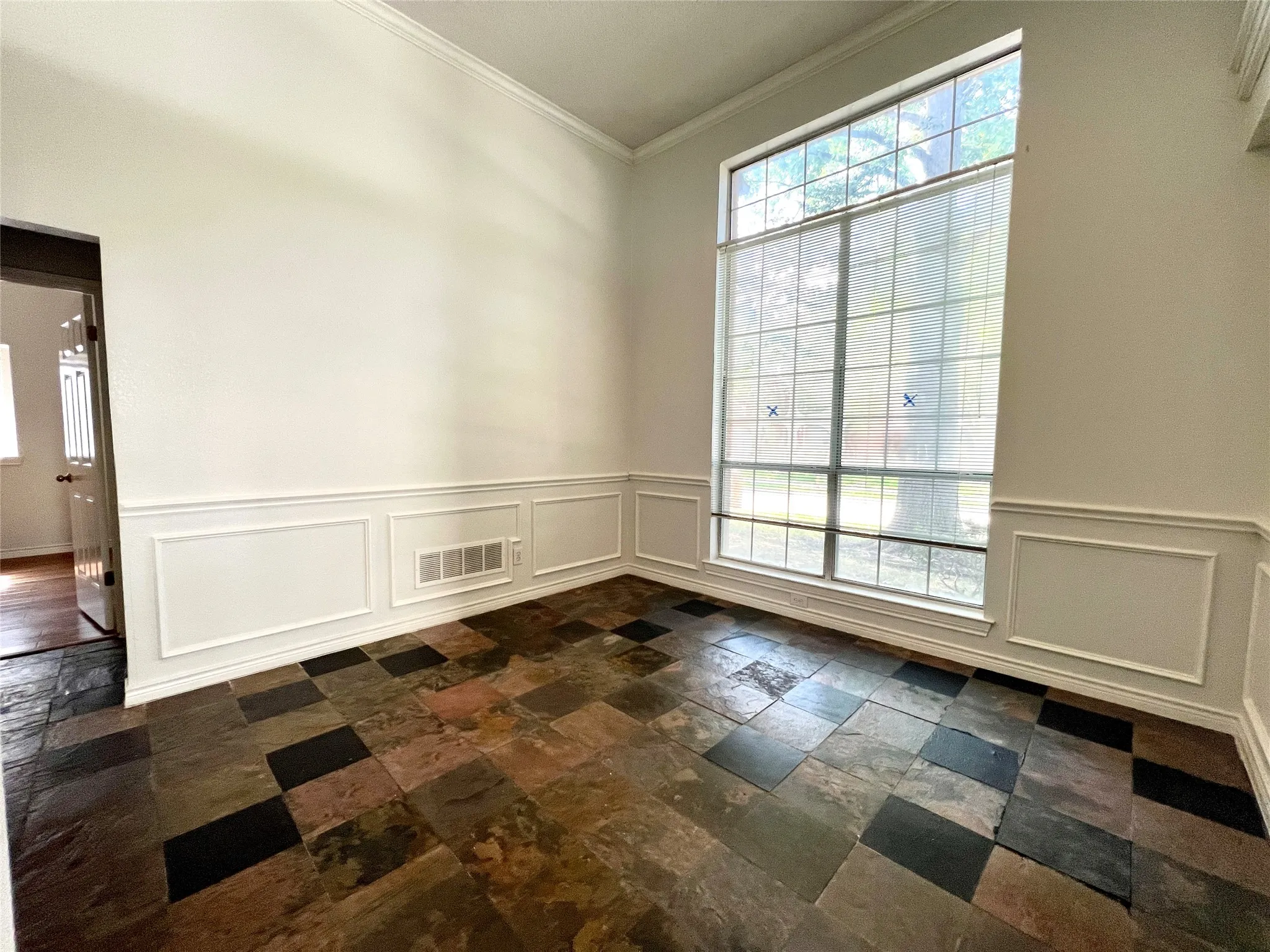 Single Family Residence For Sale in Collin County , 11005 Hermitage Lane, Frisco, Texas 75035, 4 Bedroom, 2 Bathroom, 2 Garage spaces, 2,307 Sqft, built in 1988, mls#21388907, Real Estate Agent in Frisco, Homes For Sale in Collin county, Homes For Sale in Frisco, Realtor in Frisco Texas, Real Estate Brokerage Independent Realty Texas, Luminita Cordes Realtor