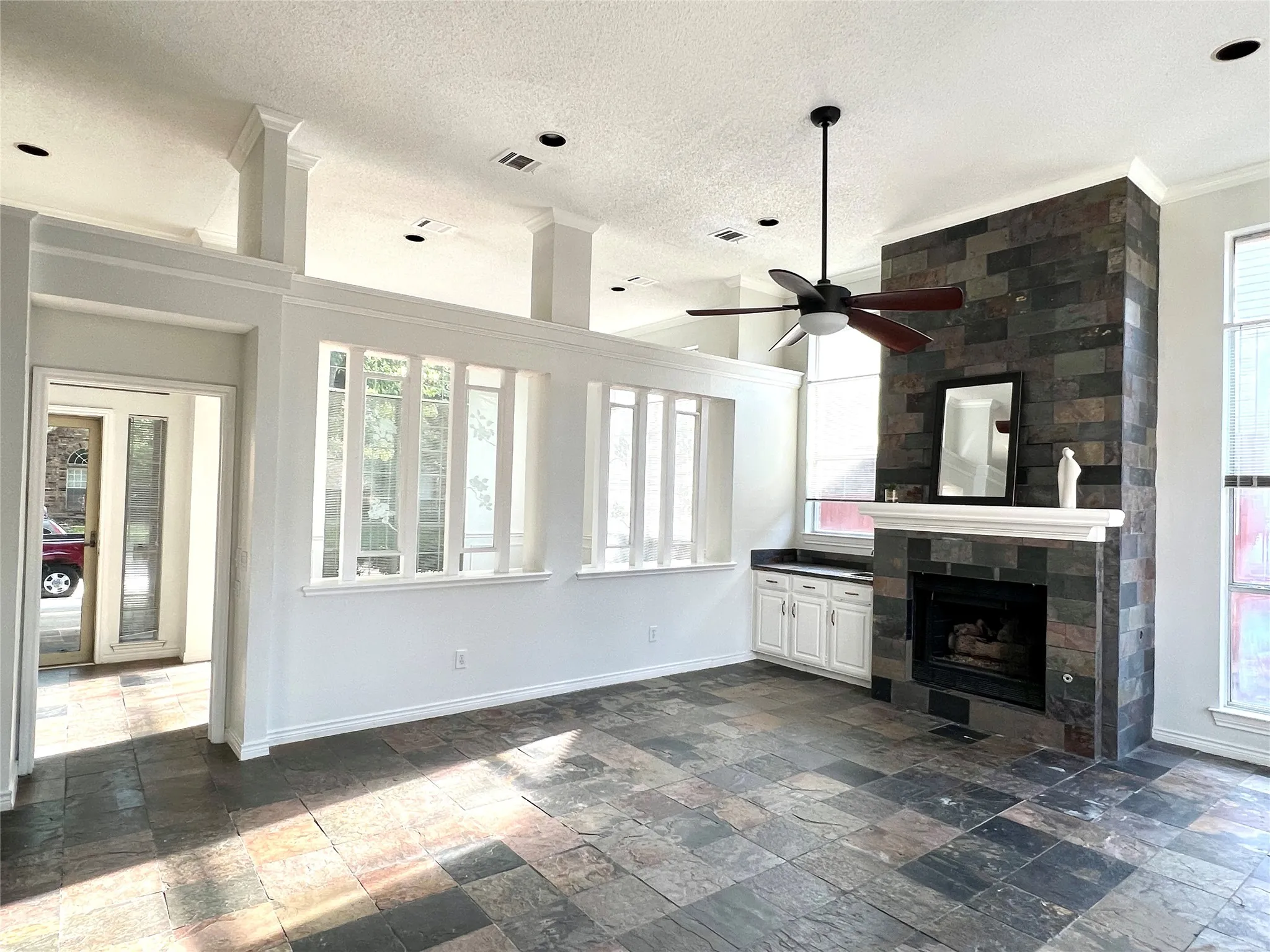 Single Family Residence For Sale in Collin County , 11005 Hermitage Lane, Frisco, Texas 75035, 4 Bedroom, 2 Bathroom, 2 Garage spaces, 2,307 Sqft, built in 1988, mls#21388907, Real Estate Agent in Frisco, Homes For Sale in Collin county, Homes For Sale in Frisco, Realtor in Frisco Texas, Real Estate Brokerage Independent Realty Texas, Luminita Cordes Realtor
