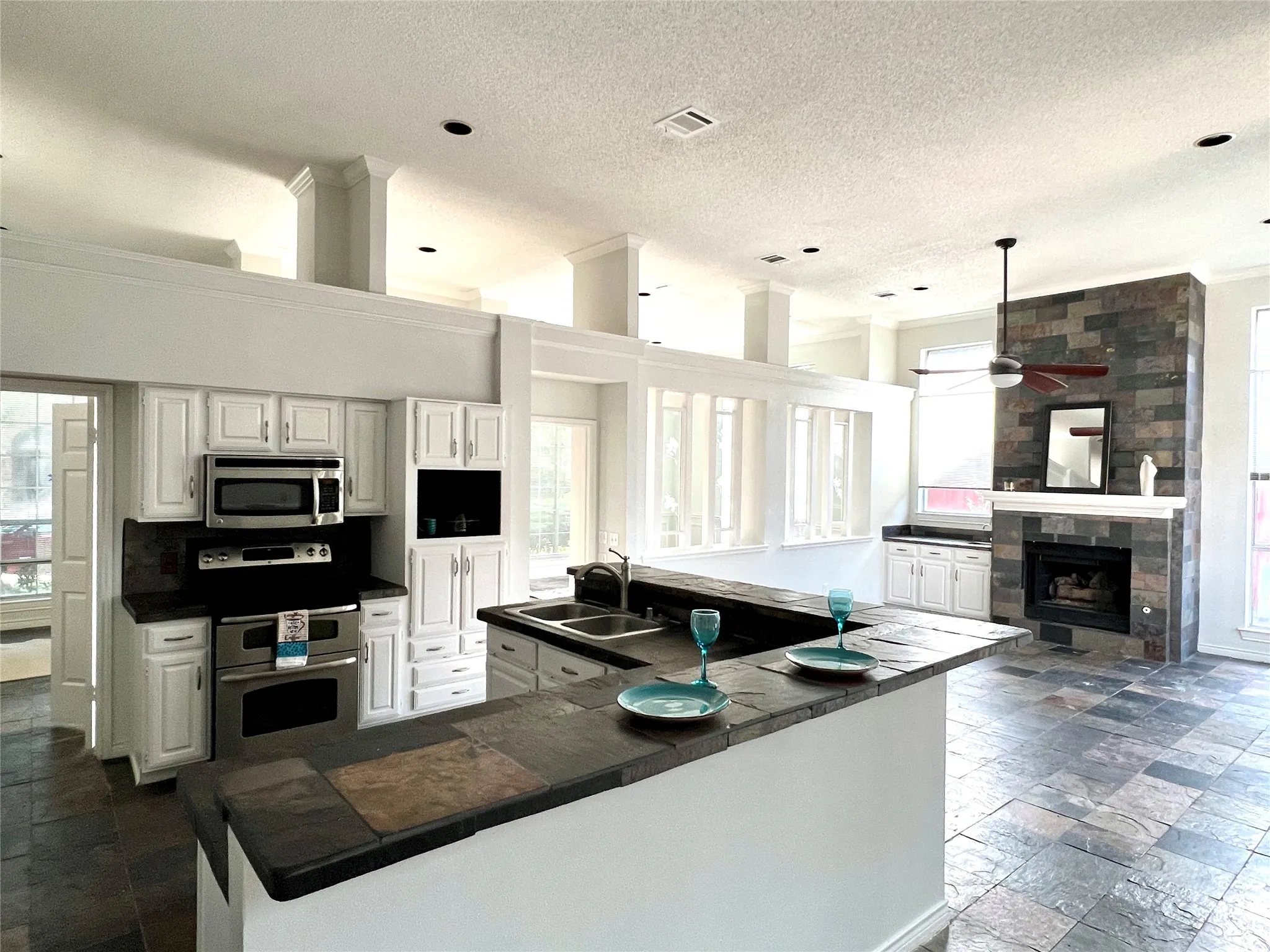 Single Family Residence For Sale in Collin County , 11005 Hermitage Lane, Frisco, Texas 75035, 4 Bedroom, 2 Bathroom, 2 Garage spaces, 2,307 Sqft, built in 1988, mls#21388907, Real Estate Agent in Frisco, Homes For Sale in Collin county, Homes For Sale in Frisco, Realtor in Frisco Texas, Real Estate Brokerage Independent Realty Texas, Luminita Cordes Realtor