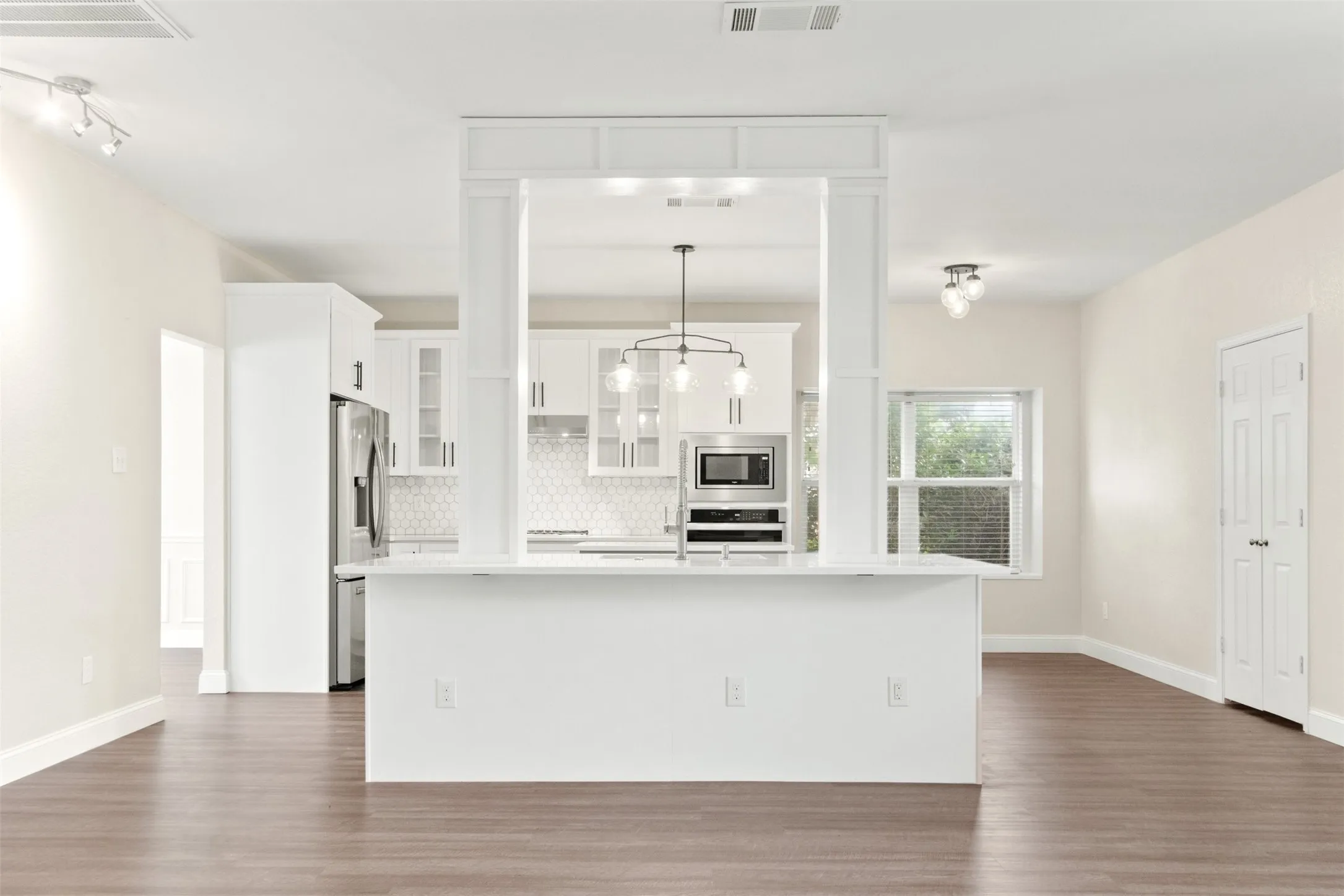 Single Family Residence For Rent in Collin County , 116 Glen Ridge Drive, Murphy, Texas 75094, 4 Bedroom, 3 Bathroom, 2 Garage spaces, 2,847 Sqft, built in 1998, mls#21396806, Real Estate Agent in Murphy, Homes For Rent in Collin county, Homes For Rent in Murphy, Realtor in Murphy Texas, Real Estate Brokerage Independent Realty Texas, Luminita Cordes Realtor