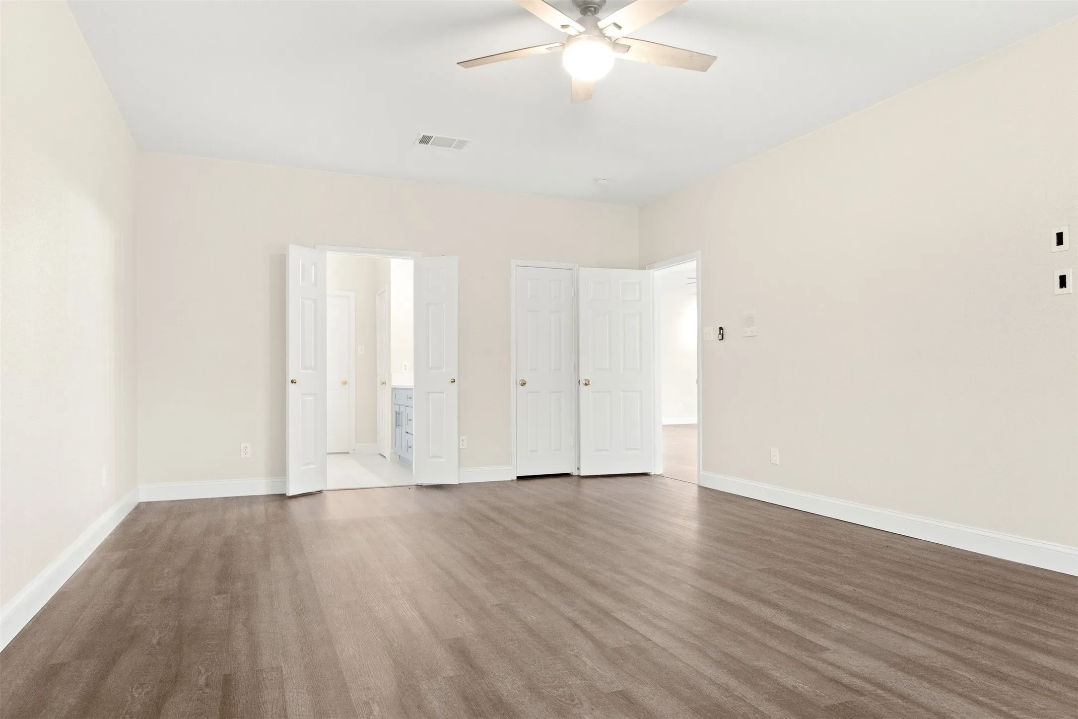 Single Family Residence For Rent in Collin County , 116 Glen Ridge Drive, Murphy, Texas 75094, 4 Bedroom, 3 Bathroom, 2 Garage spaces, 2,847 Sqft, built in 1998, mls#21396806, Real Estate Agent in Murphy, Homes For Rent in Collin county, Homes For Rent in Murphy, Realtor in Murphy Texas, Real Estate Brokerage Independent Realty Texas, Luminita Cordes Realtor