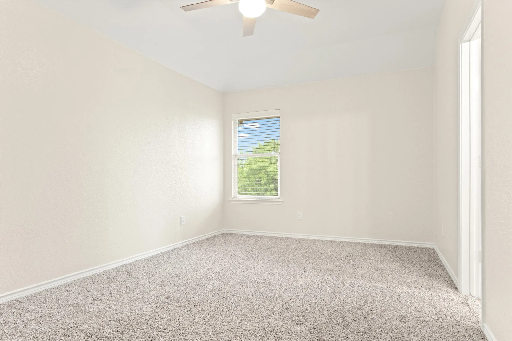 Single Family Residence For Rent in Collin County , 116 Glen Ridge Drive, Murphy, Texas 75094, 4 Bedroom, 3 Bathroom, 2 Garage spaces, 2,847 Sqft, built in 1998, mls#21396806, Real Estate Agent in Murphy, Homes For Rent in Collin county, Homes For Rent in Murphy, Realtor in Murphy Texas, Real Estate Brokerage Independent Realty Texas, Luminita Cordes Realtor
