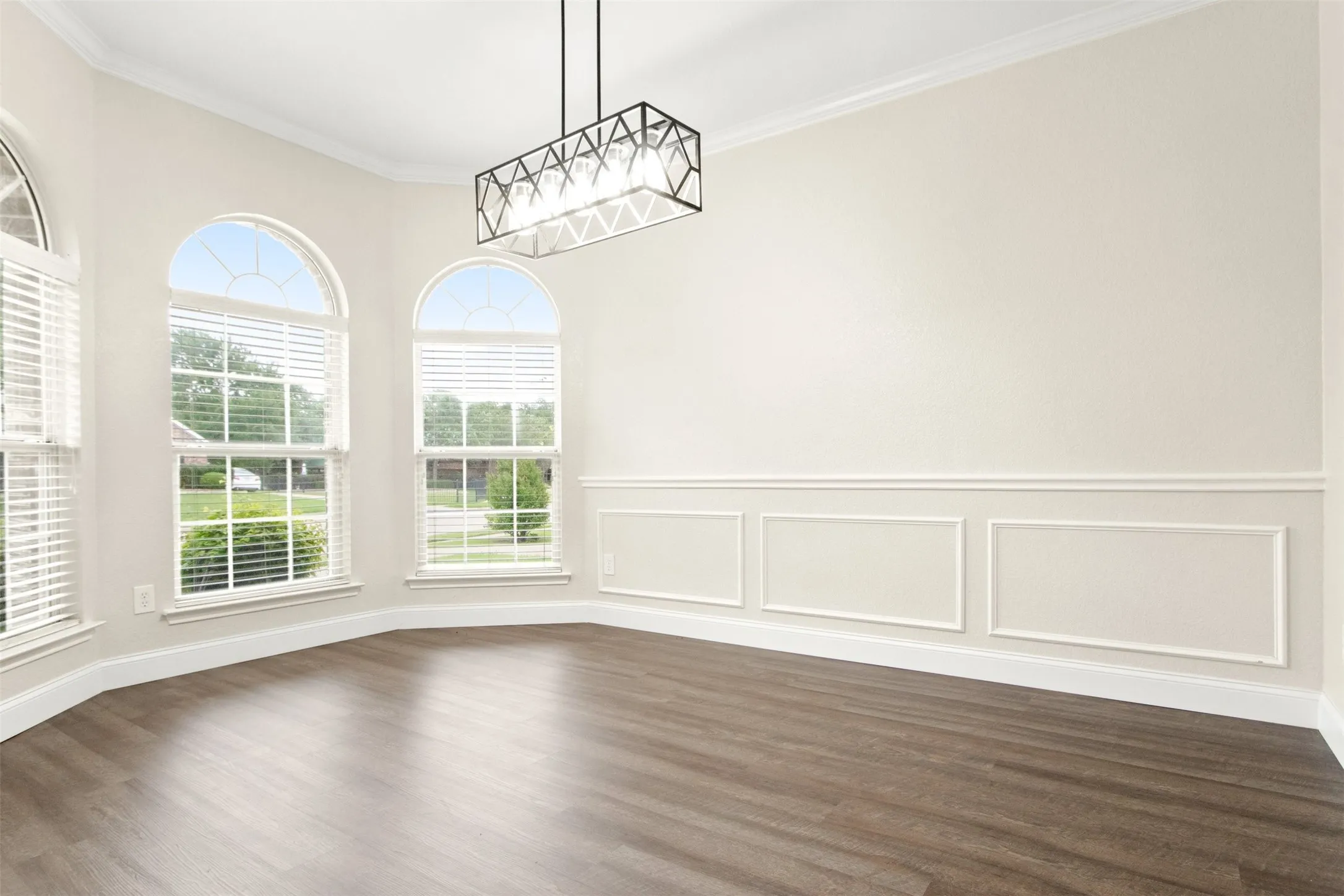 Single Family Residence For Rent in Collin County , 116 Glen Ridge Drive, Murphy, Texas 75094, 4 Bedroom, 3 Bathroom, 2 Garage spaces, 2,847 Sqft, built in 1998, mls#21396806, Real Estate Agent in Murphy, Homes For Rent in Collin county, Homes For Rent in Murphy, Realtor in Murphy Texas, Real Estate Brokerage Independent Realty Texas, Luminita Cordes Realtor