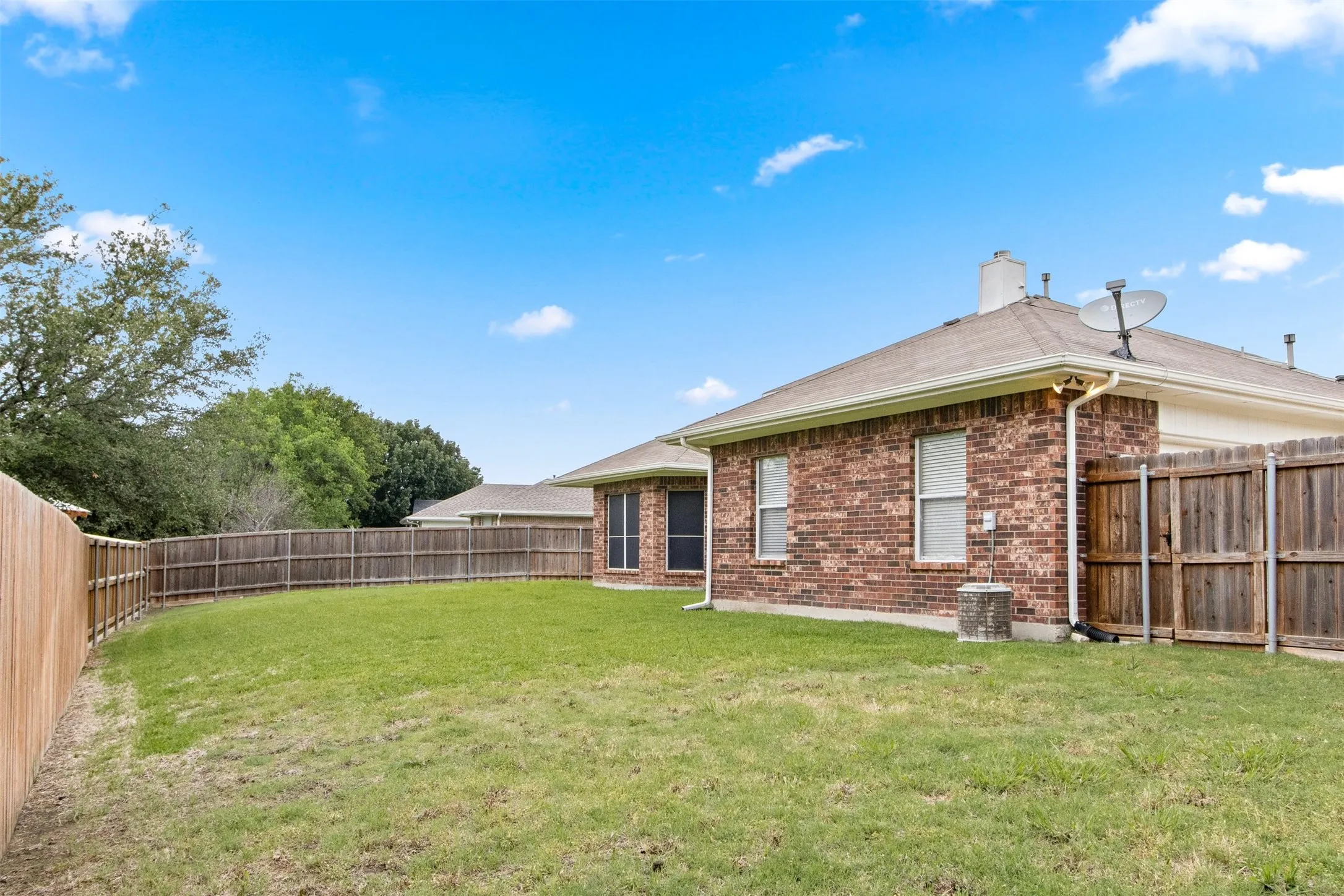 Single Family Residence For Rent in Collin County , 116 Glen Ridge Drive, Murphy, Texas 75094, 4 Bedroom, 3 Bathroom, 2 Garage spaces, 2,847 Sqft, built in 1998, mls#21396806, Real Estate Agent in Murphy, Homes For Rent in Collin county, Homes For Rent in Murphy, Realtor in Murphy Texas, Real Estate Brokerage Independent Realty Texas, Luminita Cordes Realtor