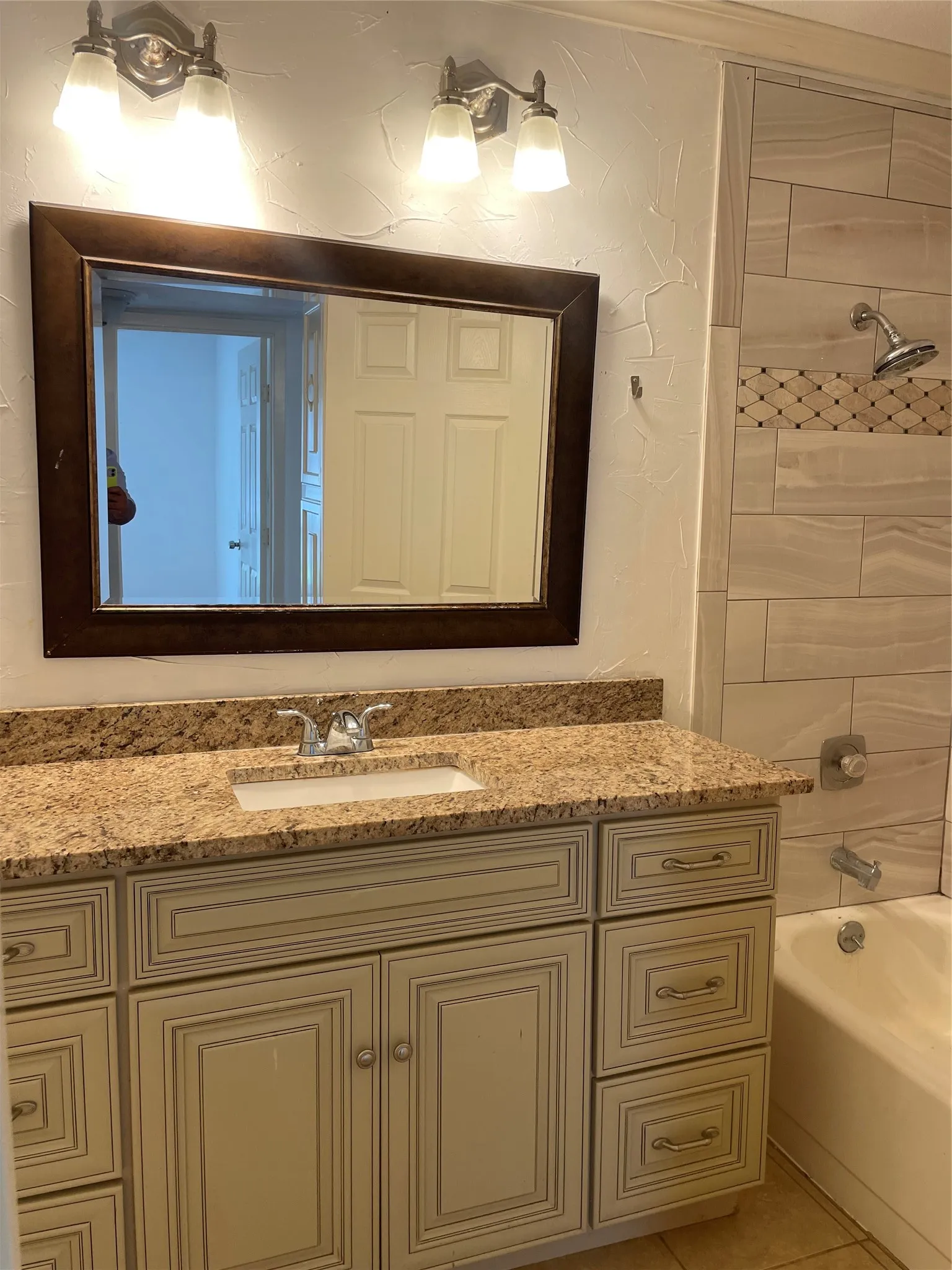 Single Family Residence For Rent in Collin County , 4101 Nightfall Drive, Plano, Texas 75093, 4 Bedroom, 2 Bathroom, 2 Garage spaces, 2,158 Sqft, built in 1979, mls#21396807, Real Estate Agent in Plano, Homes For Rent in Collin county, Homes For Rent in Plano, Realtor in Plano Texas, Real Estate Brokerage Independent Realty Texas, Luminita Cordes Realtor