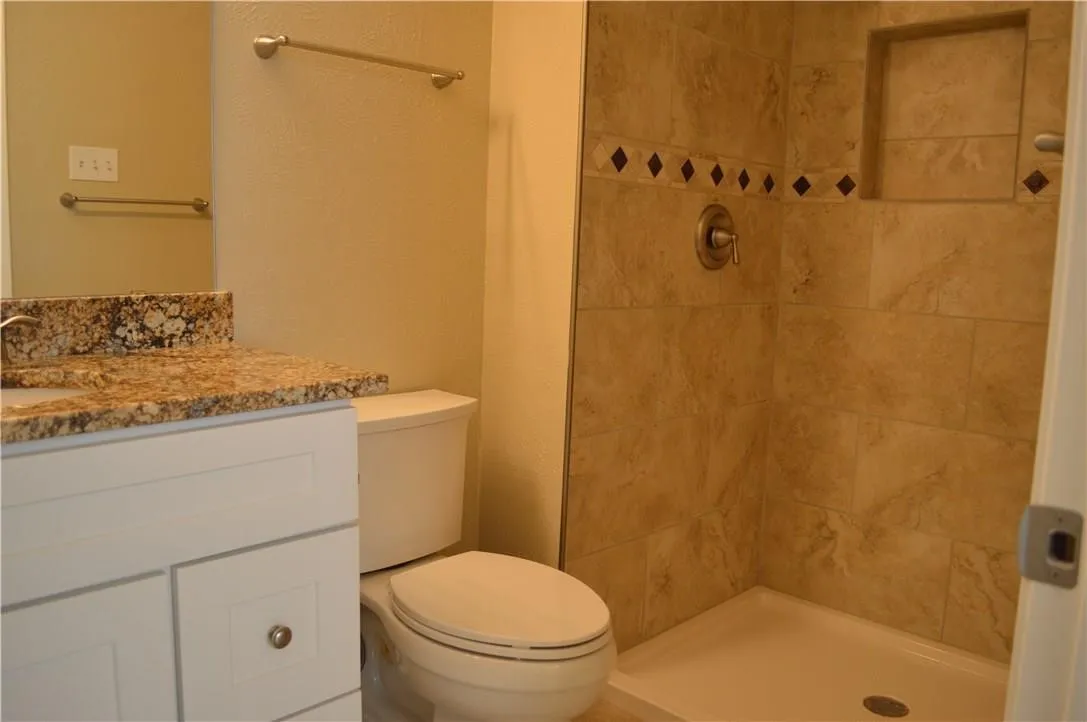 Single Family Residence For Rent in Denton County , 5125 Shannon Drive, The Colony, Texas 75056, 3 Bedroom, 2 Bathroom, 2 Garage spaces, 1,791 Sqft, built in 1977, mls#21396808, Real Estate Agent in The Colony, Homes For Rent in Denton county, Homes For Rent in The Colony, Realtor in The Colony Texas, Real Estate Brokerage Independent Realty Texas, Luminita Cordes Realtor
