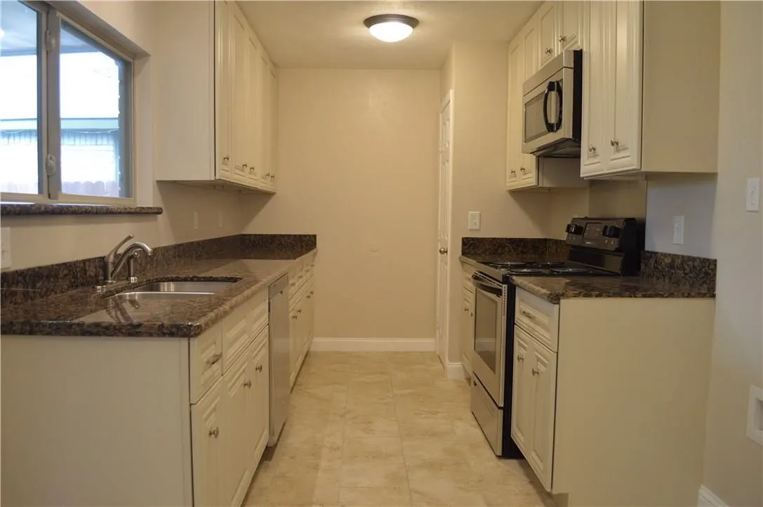 Single Family Residence For Rent in Denton County , 5125 Shannon Drive, The Colony, Texas 75056, 3 Bedroom, 2 Bathroom, 2 Garage spaces, 1,791 Sqft, built in 1977, mls#21396808, Real Estate Agent in The Colony, Homes For Rent in Denton county, Homes For Rent in The Colony, Realtor in The Colony Texas, Real Estate Brokerage Independent Realty Texas, Luminita Cordes Realtor