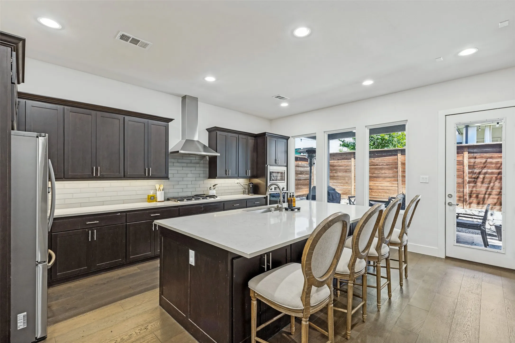 Single Family Residence For Sale in Dallas County , 4146 Maison Ridge, Dallas, Texas 75219, 3 Bedroom, 4 Bathroom, 2 Garage spaces, 2,722 Sqft, built in 2020, mls#21383893, Real Estate Agent in Dallas, Homes For Sale in Dallas county, Homes For Sale in Dallas, Realtor in Dallas Texas, Real Estate Brokerage Independent Realty Texas, Luminita Cordes Realtor
