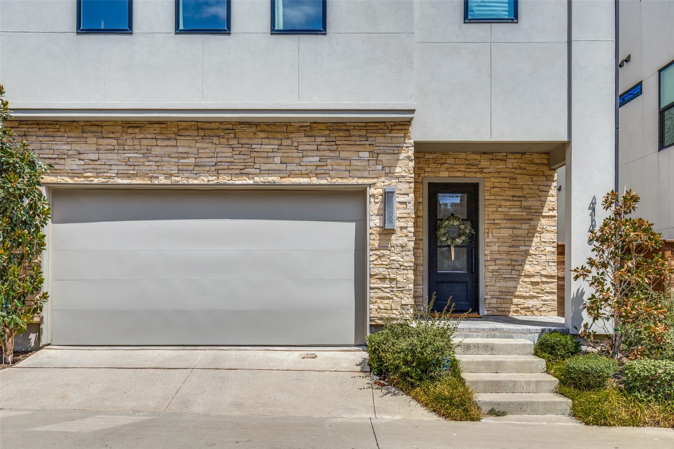 Single Family Residence For Sale in Dallas County , 4146 Maison Ridge, Dallas, Texas 75219, 3 Bedroom, 4 Bathroom, 2 Garage spaces, 2,722 Sqft, built in 2020, mls#21383893, Real Estate Agent in Dallas, Homes For Sale in Dallas county, Homes For Sale in Dallas, Realtor in Dallas Texas, Real Estate Brokerage Independent Realty Texas, Luminita Cordes Realtor