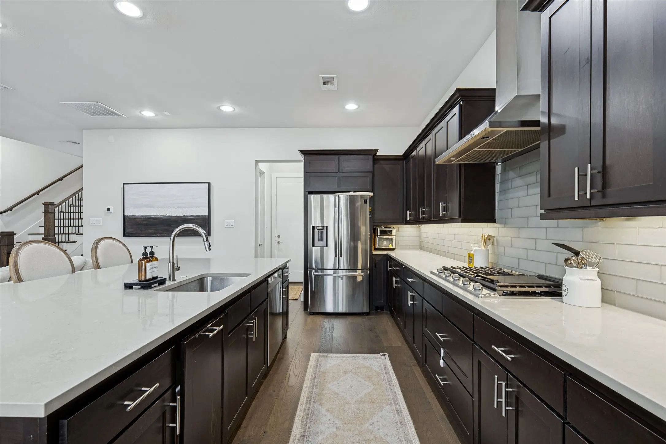 Single Family Residence For Sale in Dallas County , 4146 Maison Ridge, Dallas, Texas 75219, 3 Bedroom, 4 Bathroom, 2 Garage spaces, 2,722 Sqft, built in 2020, mls#21383893, Real Estate Agent in Dallas, Homes For Sale in Dallas county, Homes For Sale in Dallas, Realtor in Dallas Texas, Real Estate Brokerage Independent Realty Texas, Luminita Cordes Realtor