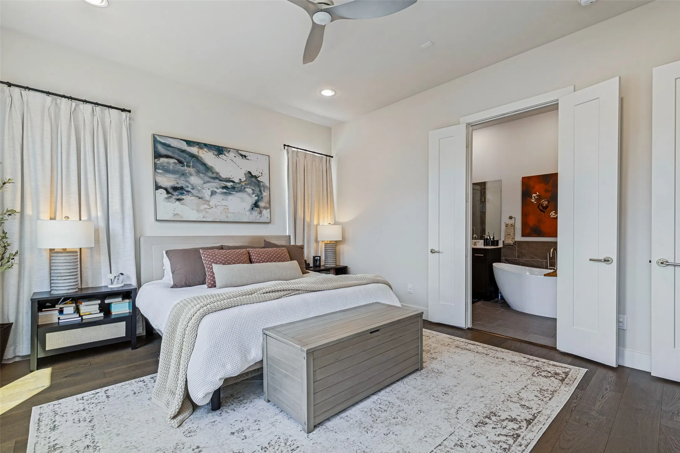 Single Family Residence For Sale in Dallas County , 4146 Maison Ridge, Dallas, Texas 75219, 3 Bedroom, 4 Bathroom, 2 Garage spaces, 2,722 Sqft, built in 2020, mls#21383893, Real Estate Agent in Dallas, Homes For Sale in Dallas county, Homes For Sale in Dallas, Realtor in Dallas Texas, Real Estate Brokerage Independent Realty Texas, Luminita Cordes Realtor