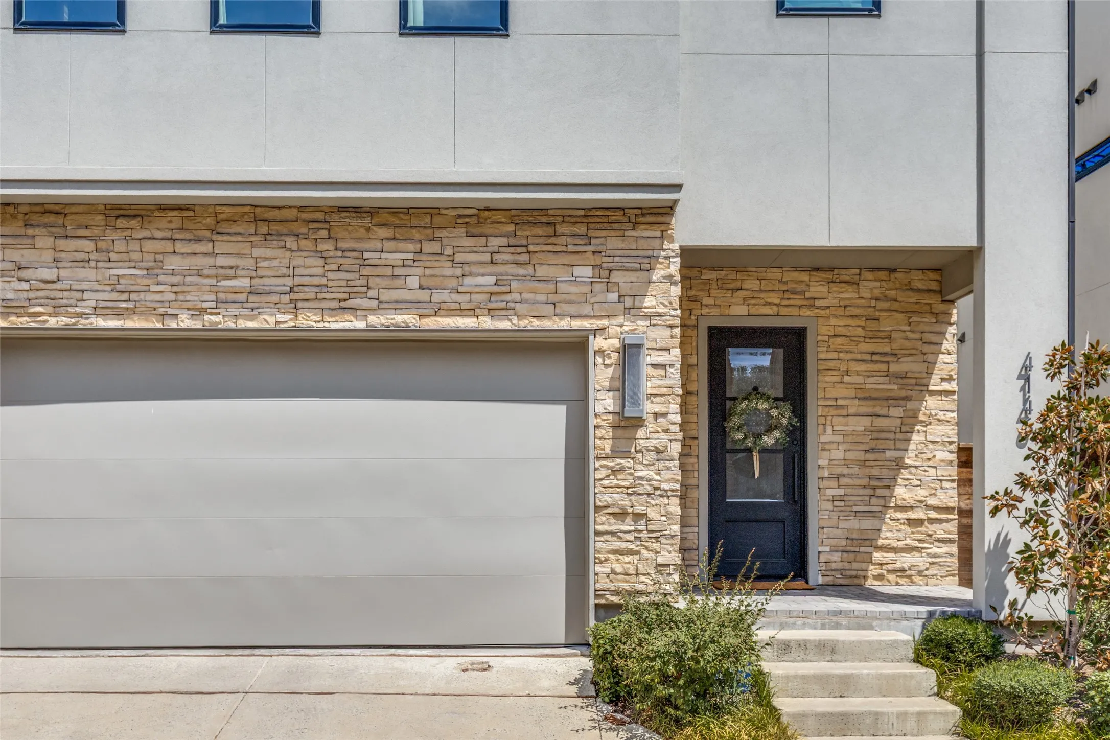 Single Family Residence For Rent in Dallas County , 4146 Maison Ridge, Dallas, Texas 75219, 3 Bedroom, 4 Bathroom, 2 Garage spaces, 2,722 Sqft, built in 2020, mls#21396813, Real Estate Agent in Dallas, Homes For Rent in Dallas county, Homes For Rent in Dallas, Realtor in Dallas Texas, Real Estate Brokerage Independent Realty Texas, Luminita Cordes Realtor