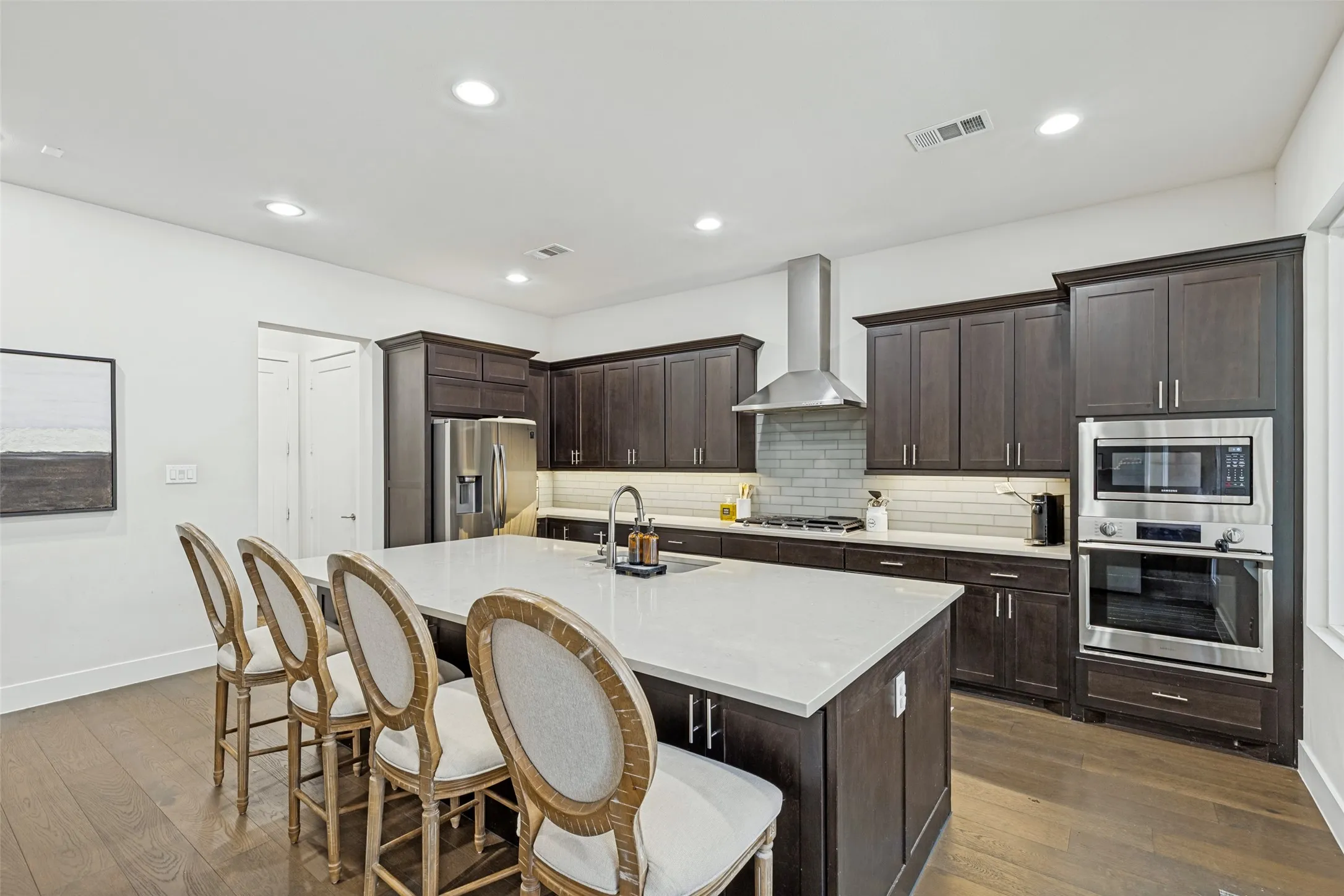 Single Family Residence For Rent in Dallas County , 4146 Maison Ridge, Dallas, Texas 75219, 3 Bedroom, 4 Bathroom, 2 Garage spaces, 2,722 Sqft, built in 2020, mls#21396813, Real Estate Agent in Dallas, Homes For Rent in Dallas county, Homes For Rent in Dallas, Realtor in Dallas Texas, Real Estate Brokerage Independent Realty Texas, Luminita Cordes Realtor