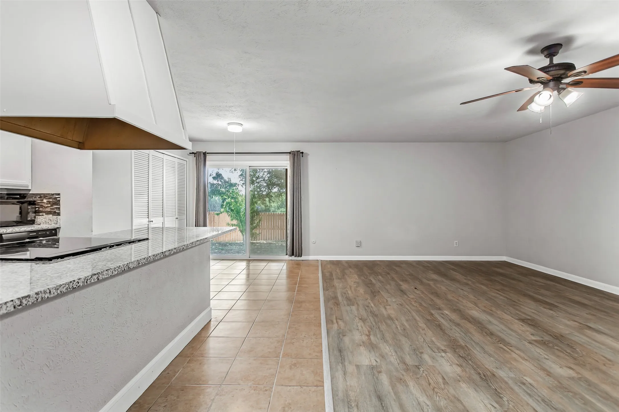 Single Family Residence For Rent in Collin County , 622 Valley View Drive, Allen, Texas 75002, 3 Bedroom, 2 Bathroom, 1 Garage spaces, 1,430 Sqft, built in 1979, mls#21392733, Real Estate Agent in Allen, Homes For Rent in Collin county, Homes For Rent in Allen, Realtor in Allen Texas, Real Estate Brokerage Independent Realty Texas, Luminita Cordes Realtor