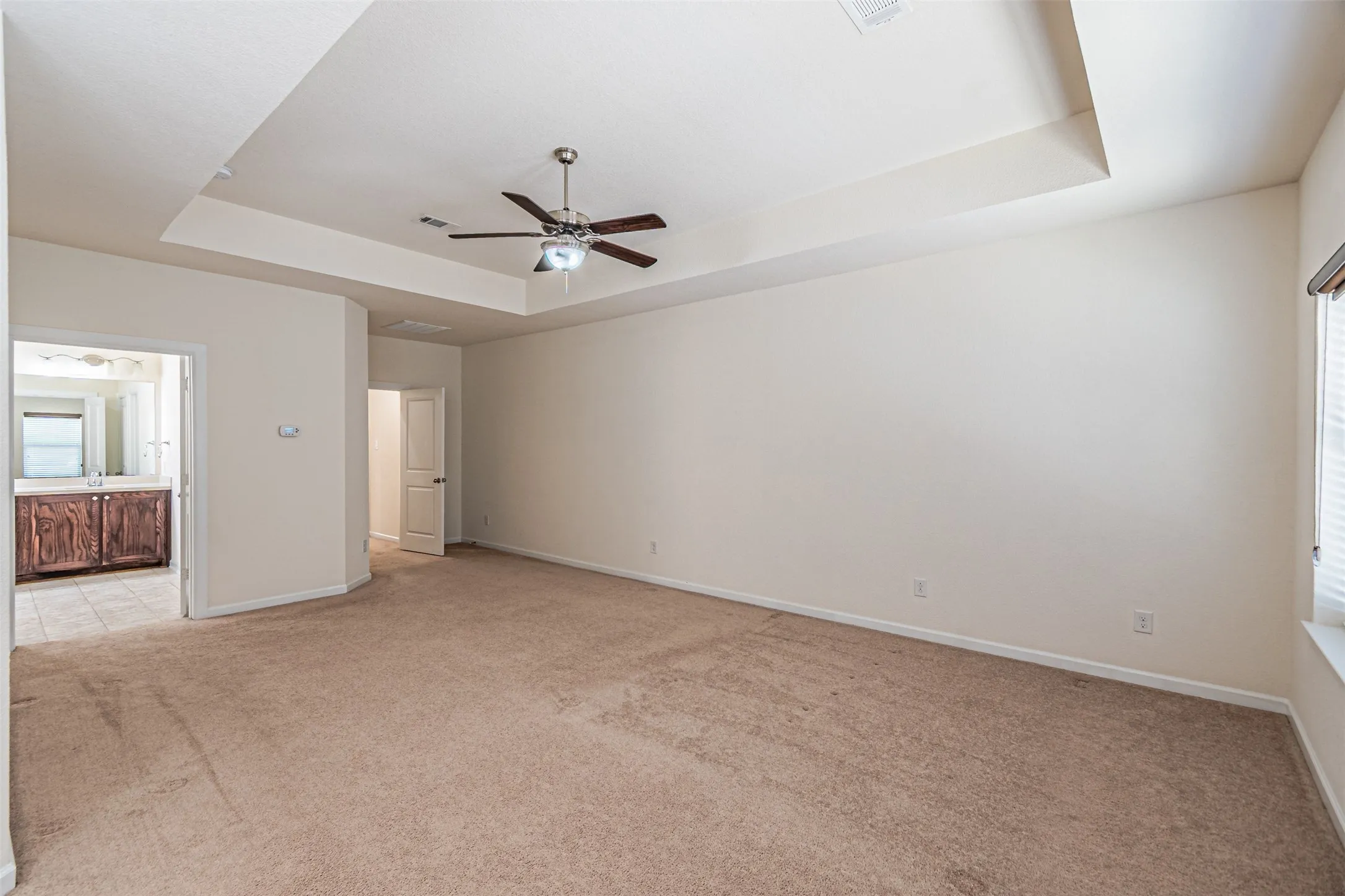 Single Family Residence For Rent in Dallas County , 6769 E Prospect Way, Irving, Texas 75063, 4 Bedroom, 4 Bathroom, 2 Garage spaces, 3,054 Sqft, built in 2017, mls#21395410, Real Estate Agent in Irving, Homes For Rent in Dallas county, Homes For Rent in Irving, Realtor in Irving Texas, Real Estate Brokerage Independent Realty Texas, Luminita Cordes Realtor