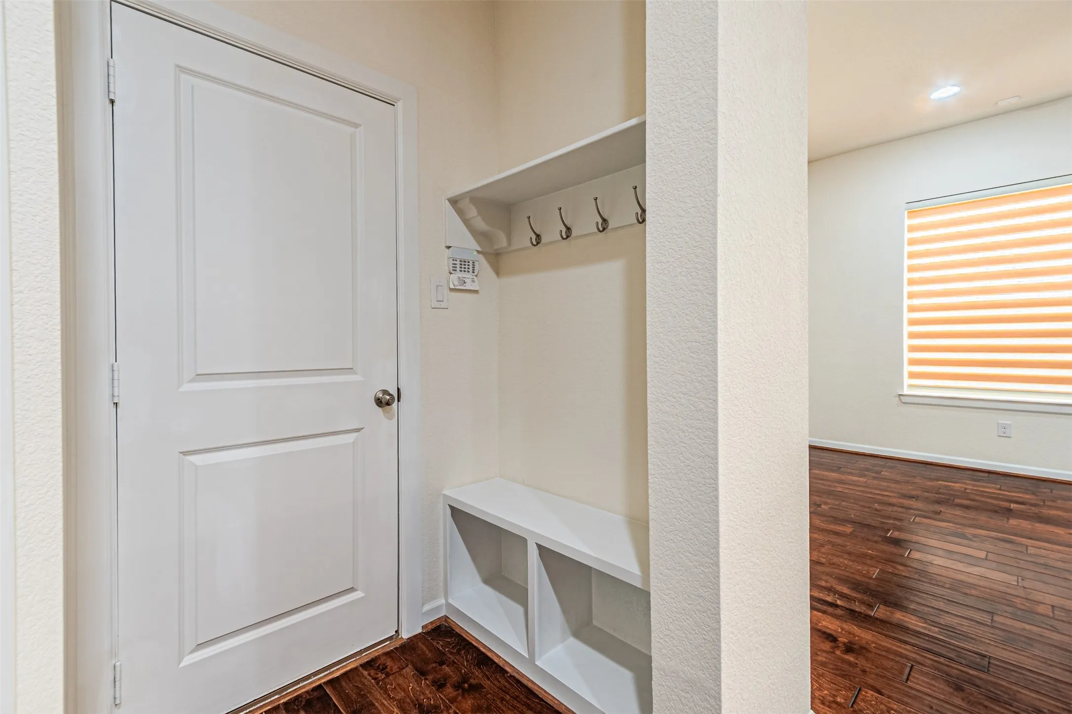 Single Family Residence For Rent in Dallas County , 6769 E Prospect Way, Irving, Texas 75063, 4 Bedroom, 4 Bathroom, 2 Garage spaces, 3,054 Sqft, built in 2017, mls#21395410, Real Estate Agent in Irving, Homes For Rent in Dallas county, Homes For Rent in Irving, Realtor in Irving Texas, Real Estate Brokerage Independent Realty Texas, Luminita Cordes Realtor