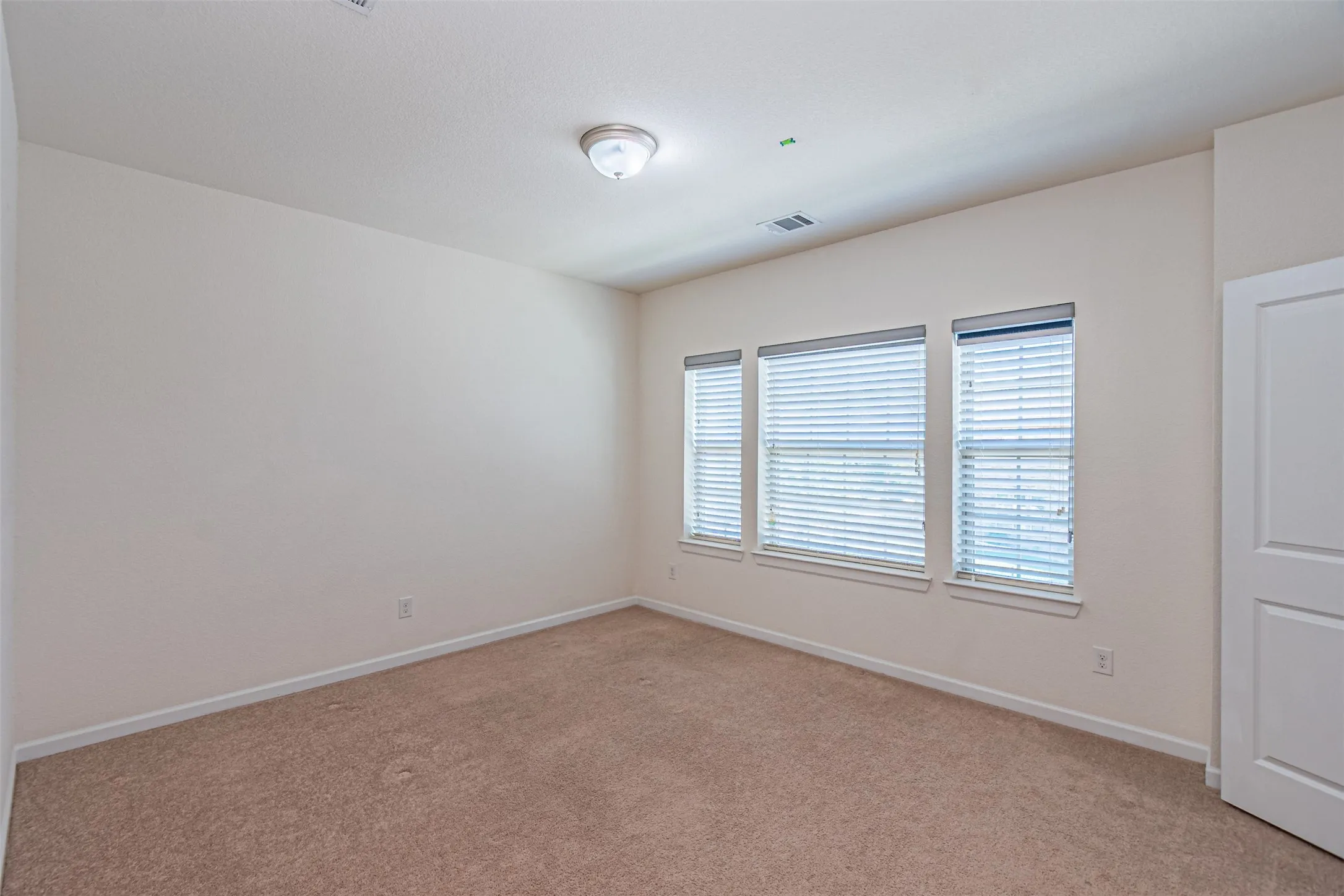 Single Family Residence For Rent in Dallas County , 6769 E Prospect Way, Irving, Texas 75063, 4 Bedroom, 4 Bathroom, 2 Garage spaces, 3,054 Sqft, built in 2017, mls#21395410, Real Estate Agent in Irving, Homes For Rent in Dallas county, Homes For Rent in Irving, Realtor in Irving Texas, Real Estate Brokerage Independent Realty Texas, Luminita Cordes Realtor