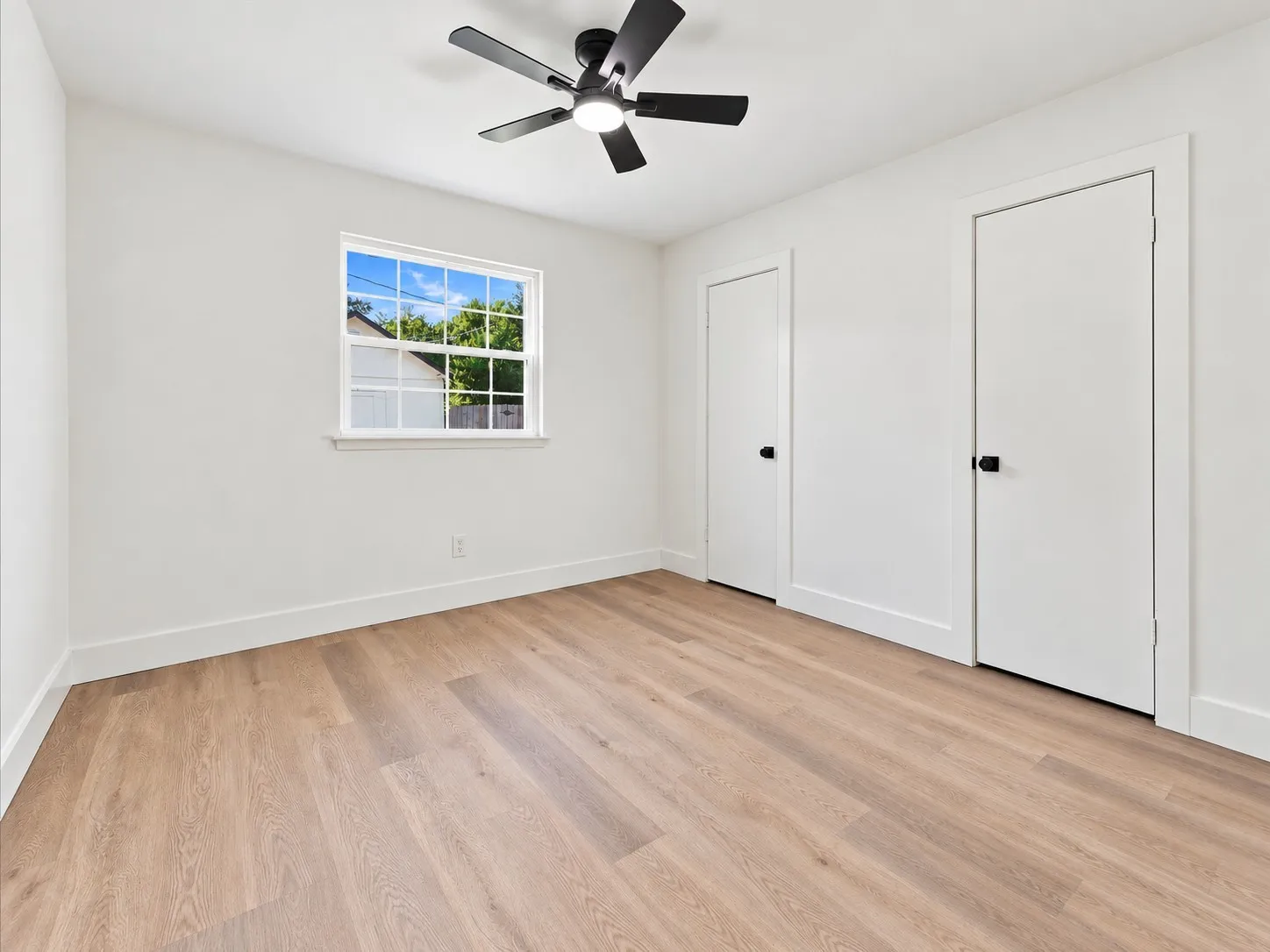 Single Family Residence For Sale in Tarrant County , 904 Dayton Road, Mansfield, Texas 76063, 3 Bedroom, 2 Bathroom, Garage spaces, 1,255 Sqft, built in 1972, mls#21394392, Real Estate Agent in Mansfield, Homes For Sale in Tarrant county, Homes For Sale in Mansfield, Realtor in Mansfield Texas, Real Estate Brokerage Independent Realty Texas, Luminita Cordes Realtor