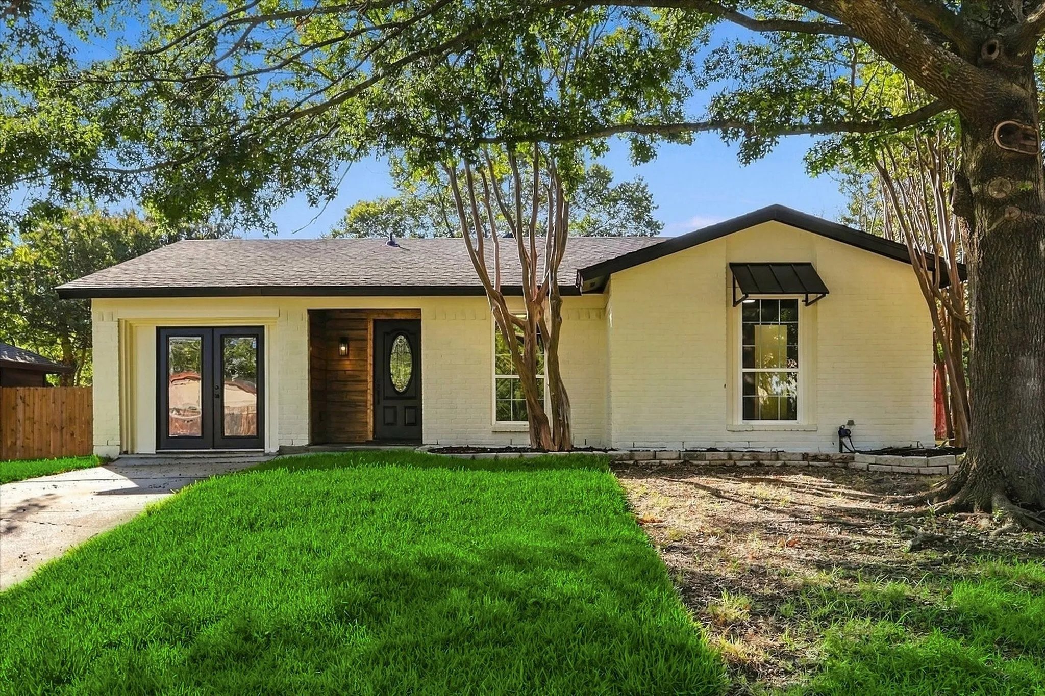 Single Family Residence For Sale in Tarrant County , 904 Dayton Road, Mansfield, Texas 76063, 3 Bedroom, 2 Bathroom, Garage spaces, 1,255 Sqft, built in 1972, mls#21394392, Real Estate Agent in Mansfield, Homes For Sale in Tarrant county, Homes For Sale in Mansfield, Realtor in Mansfield Texas, Real Estate Brokerage Independent Realty Texas, Luminita Cordes Realtor