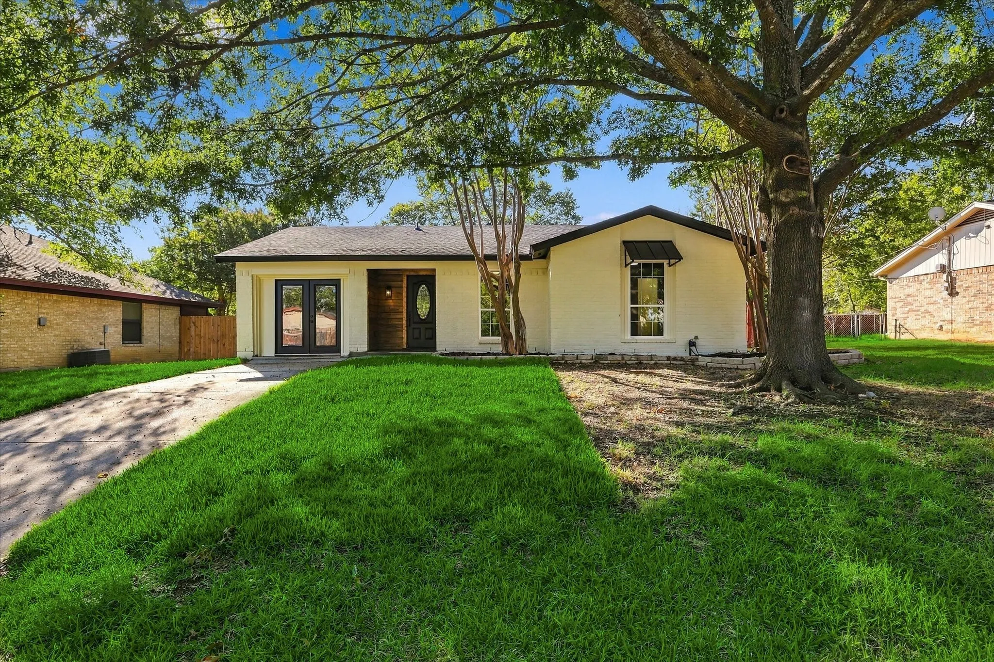 Single Family Residence For Sale in Tarrant County , 904 Dayton Road, Mansfield, Texas 76063, 3 Bedroom, 2 Bathroom, Garage spaces, 1,255 Sqft, built in 1972, mls#21394392, Real Estate Agent in Mansfield, Homes For Sale in Tarrant county, Homes For Sale in Mansfield, Realtor in Mansfield Texas, Real Estate Brokerage Independent Realty Texas, Luminita Cordes Realtor