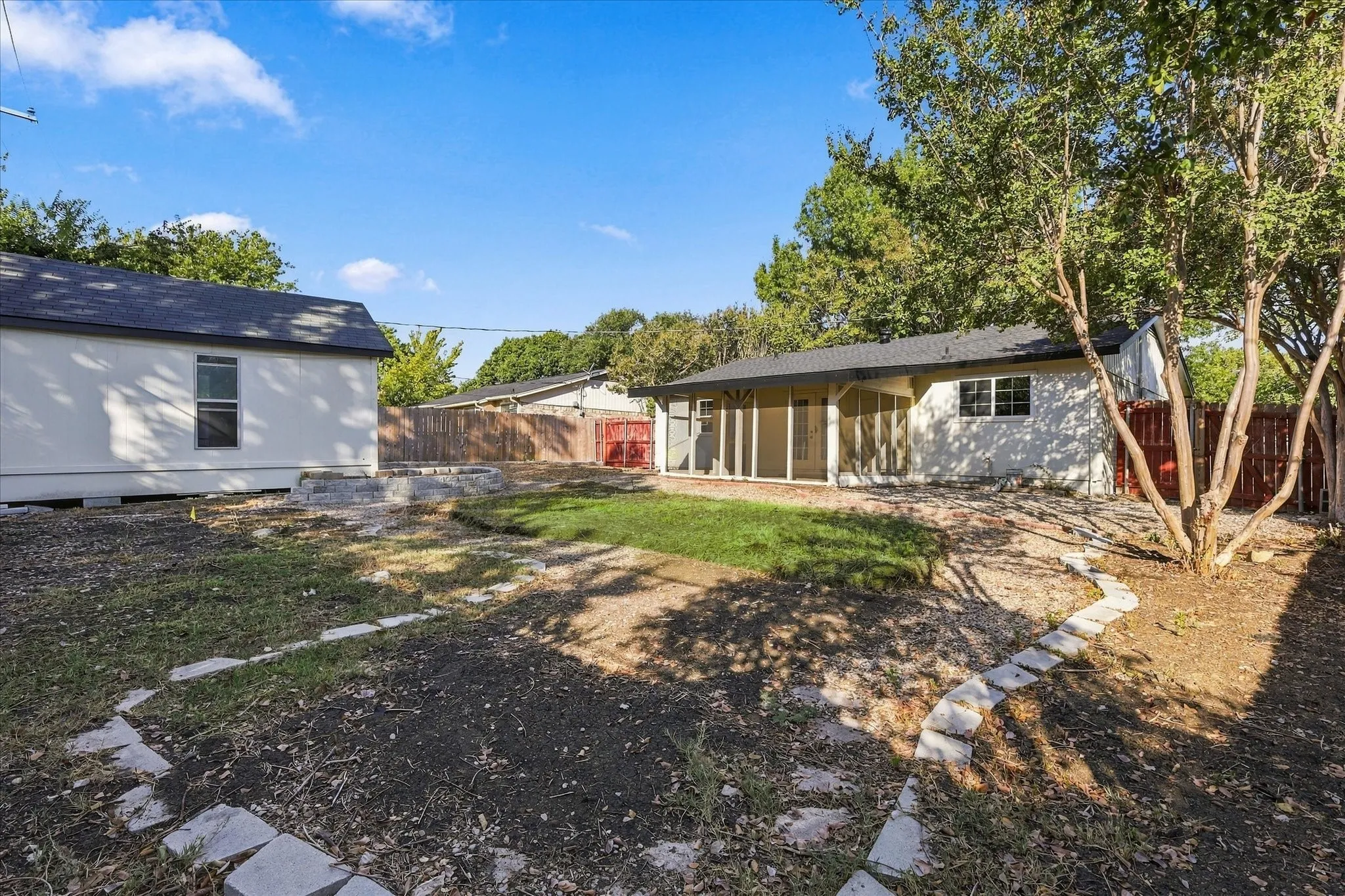 Single Family Residence For Sale in Tarrant County , 904 Dayton Road, Mansfield, Texas 76063, 3 Bedroom, 2 Bathroom, Garage spaces, 1,255 Sqft, built in 1972, mls#21394392, Real Estate Agent in Mansfield, Homes For Sale in Tarrant county, Homes For Sale in Mansfield, Realtor in Mansfield Texas, Real Estate Brokerage Independent Realty Texas, Luminita Cordes Realtor